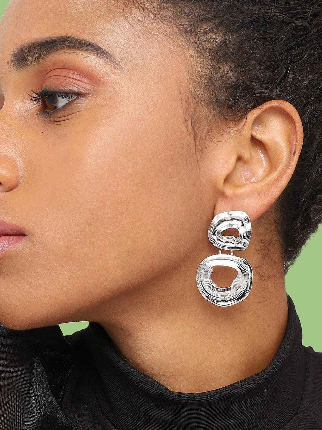 SOHI Silver-Plated Oval Drop Earrings 
SOHI Silver-Plated Oval Drop Earrings