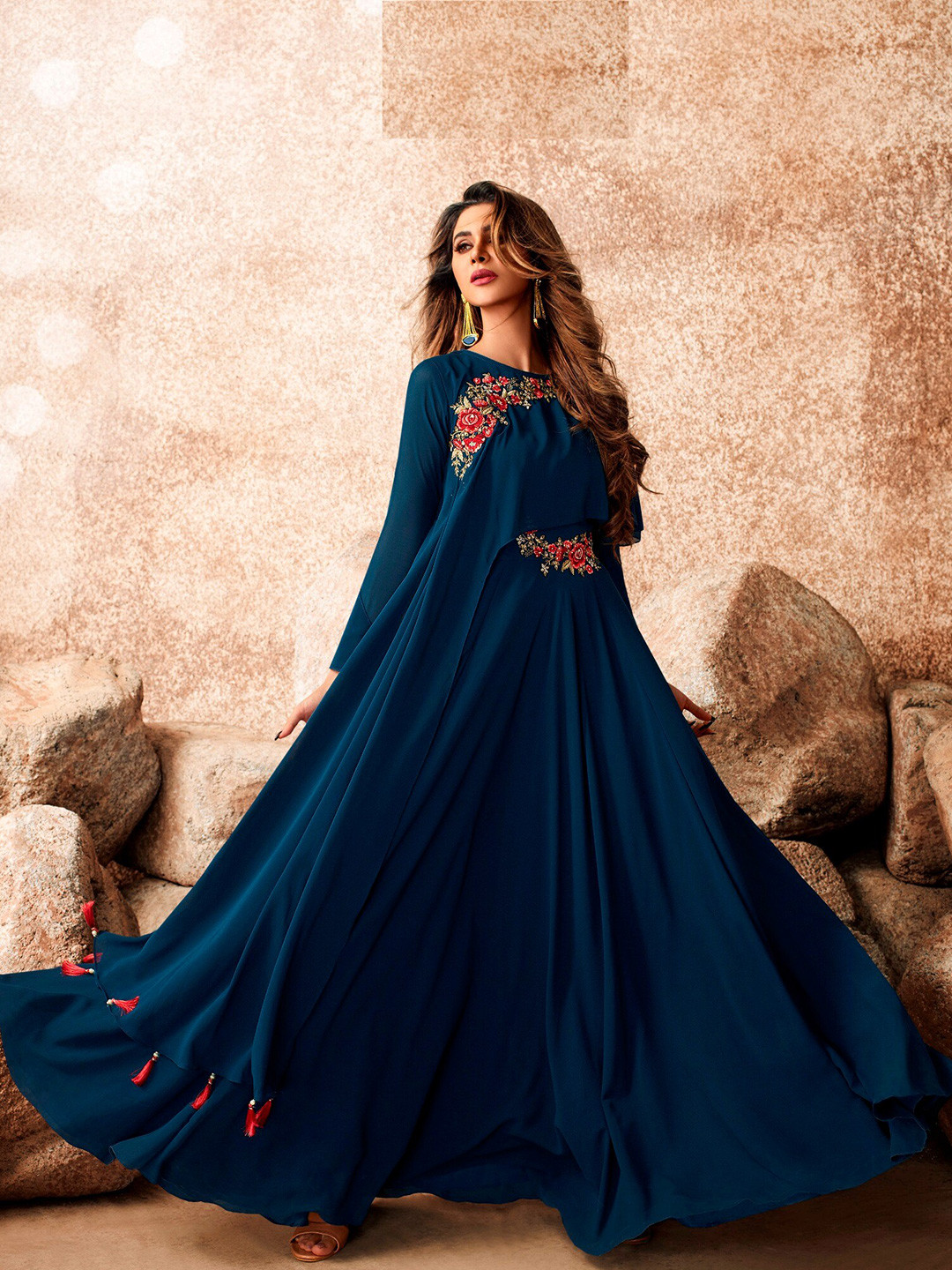 APNISHA Round Neck Georgette Maxi Dress, Blue
APNISHA Round Neck Georgette Maxi Dress, Blue