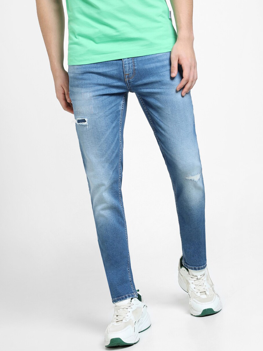 Jack & Jones Men Slim Fit Low-Rise Mildly Distressed Heavy Fade Cotton Jeans, Blue
Jack & Jones Men Slim Fit Low-Rise Mildly Distressed Heavy Fade Cotton Jeans, Blue