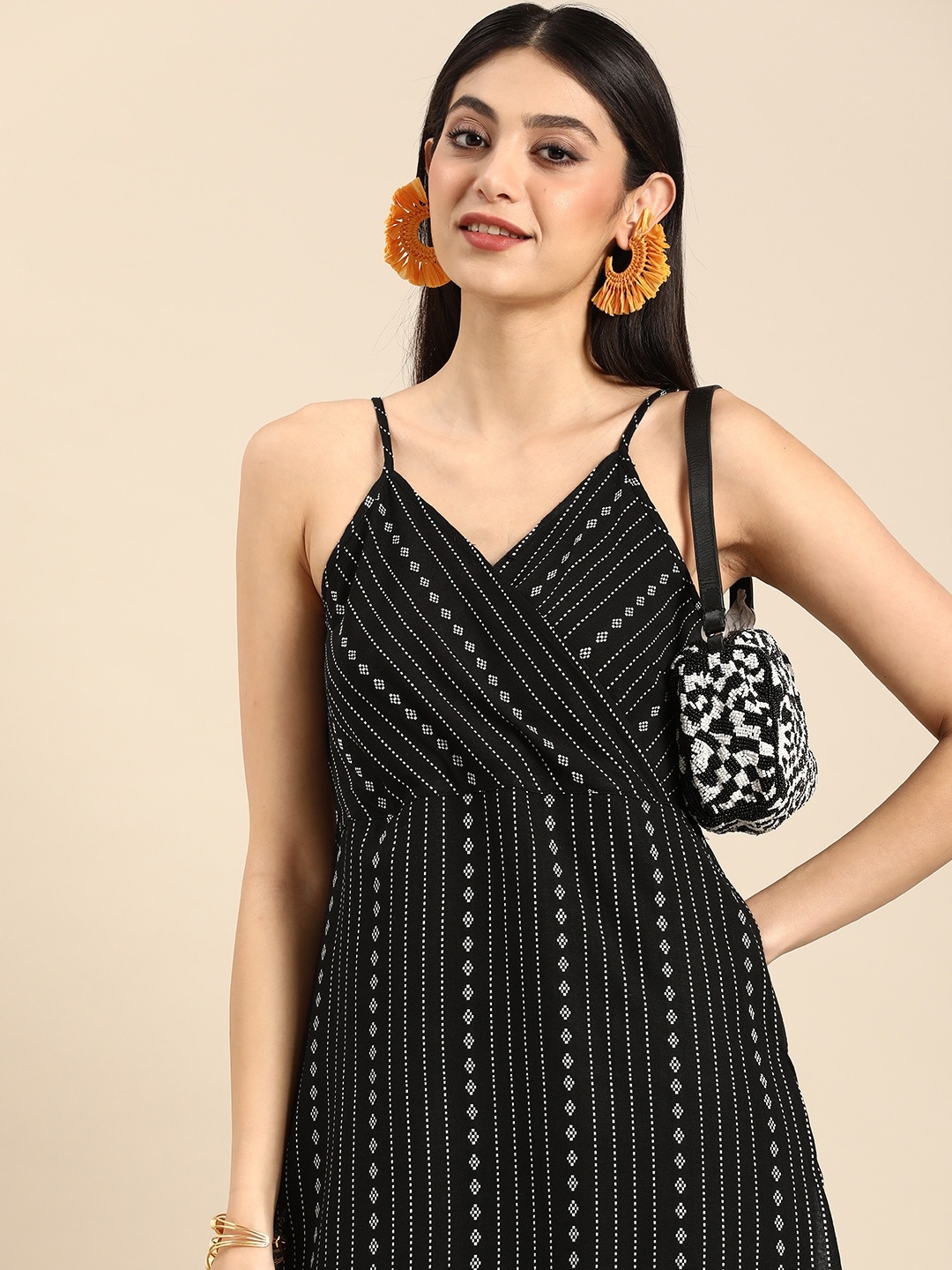 Anouk Women Geometric Woven Design Shoulder Straps Thread Work Monochrome Wrap Style Kurta, Black
Anouk Women Geometric Woven Design Shoulder Straps Thread Work Monochrome Wrap Style Kurta, Black