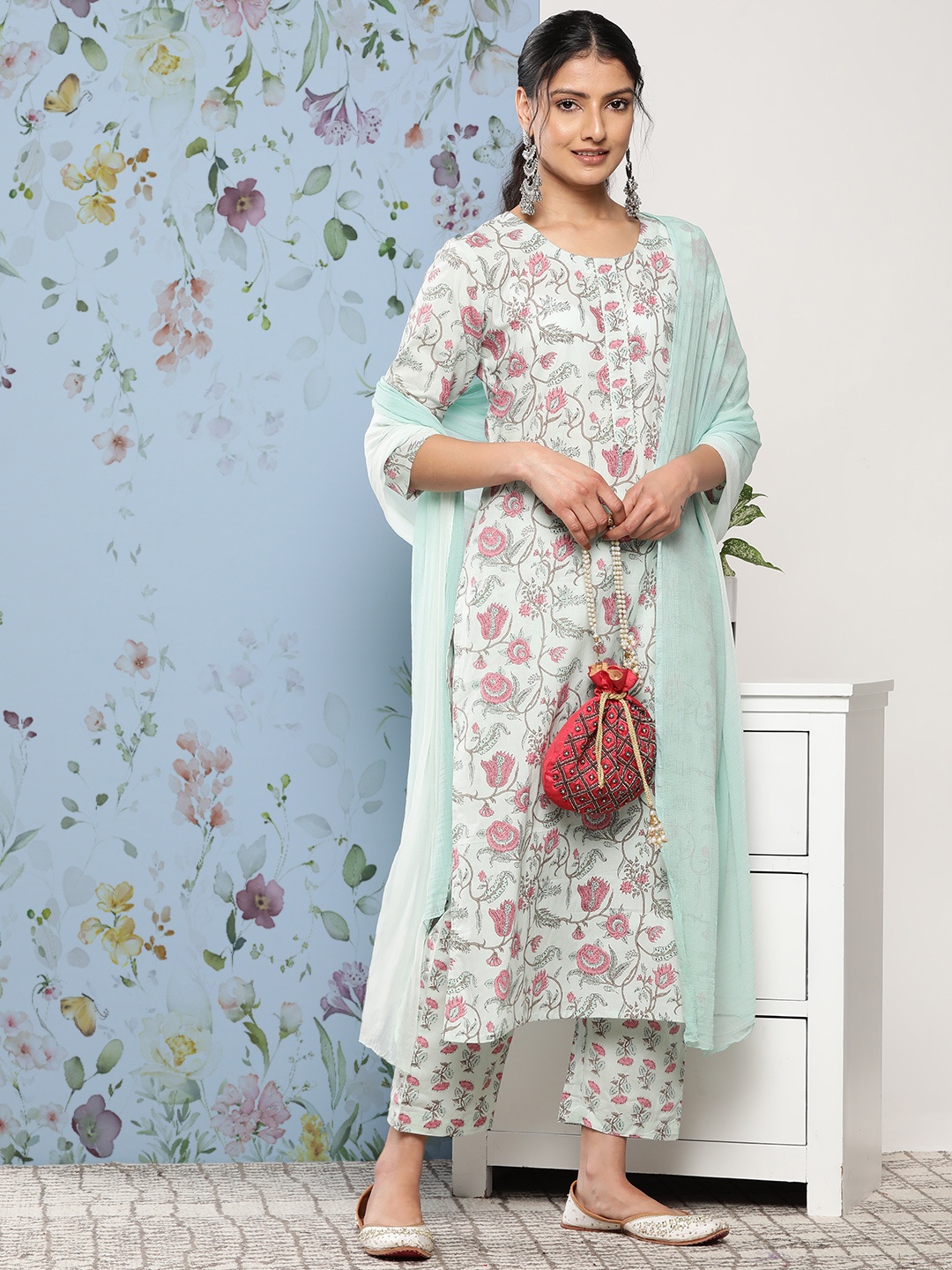 Varanga Women Blue Floral Printed Gotta Patti Pure Cotton Kurta with Trousers & With Dupatta
Varanga Women Blue Floral Printed Gotta Patti Pure Cotton Kurta with Trousers & With Dupatta