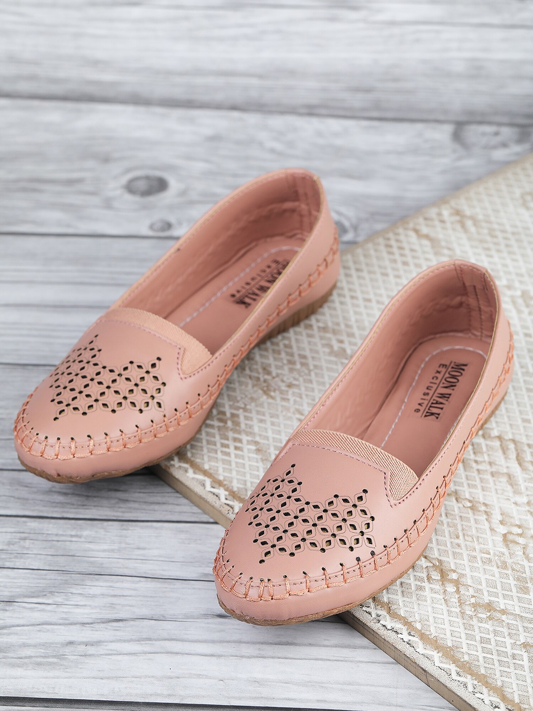 Moonwalk Women Textured Ballerinas With Laser Cuts, Pink