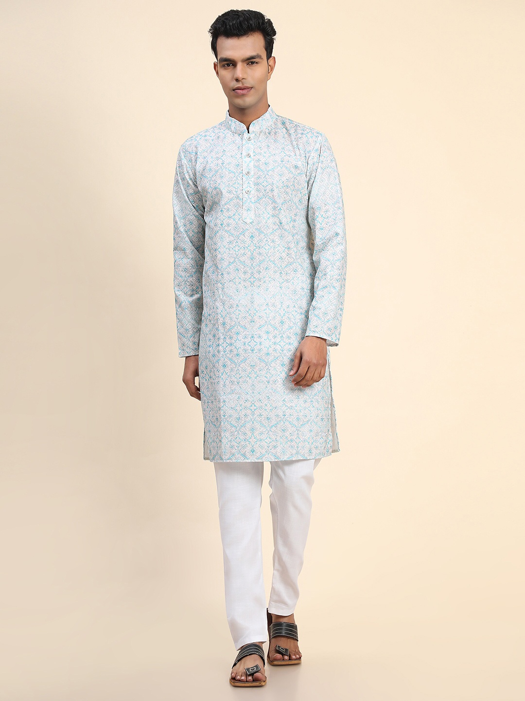 Ekta Textiles Men Ethnic Motifs Printed Pure Cotton Kurta with Pyjamas, White
Ekta Textiles Men Ethnic Motifs Printed Pure Cotton Kurta with Pyjamas, White