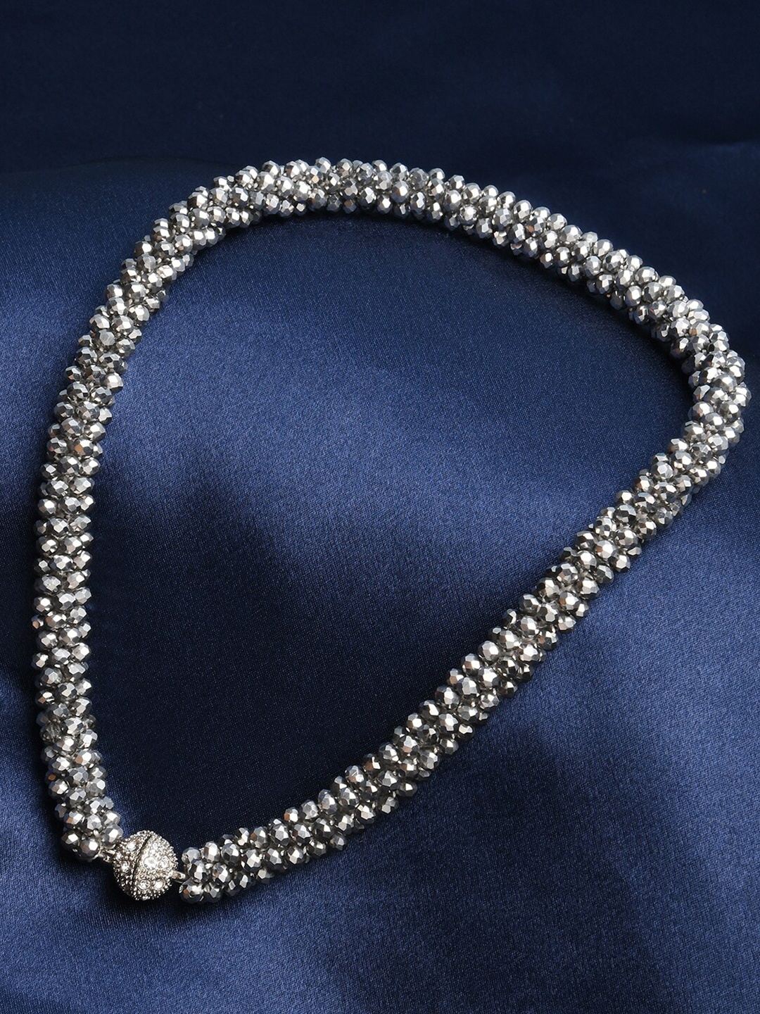 Fida Ethnic Traditional Beaded Silver-Plated Necklace with Embelished Magnetic Closure
Fida Ethnic Traditional Beaded Silver-Plated Necklace with Embelished Magnetic Closure