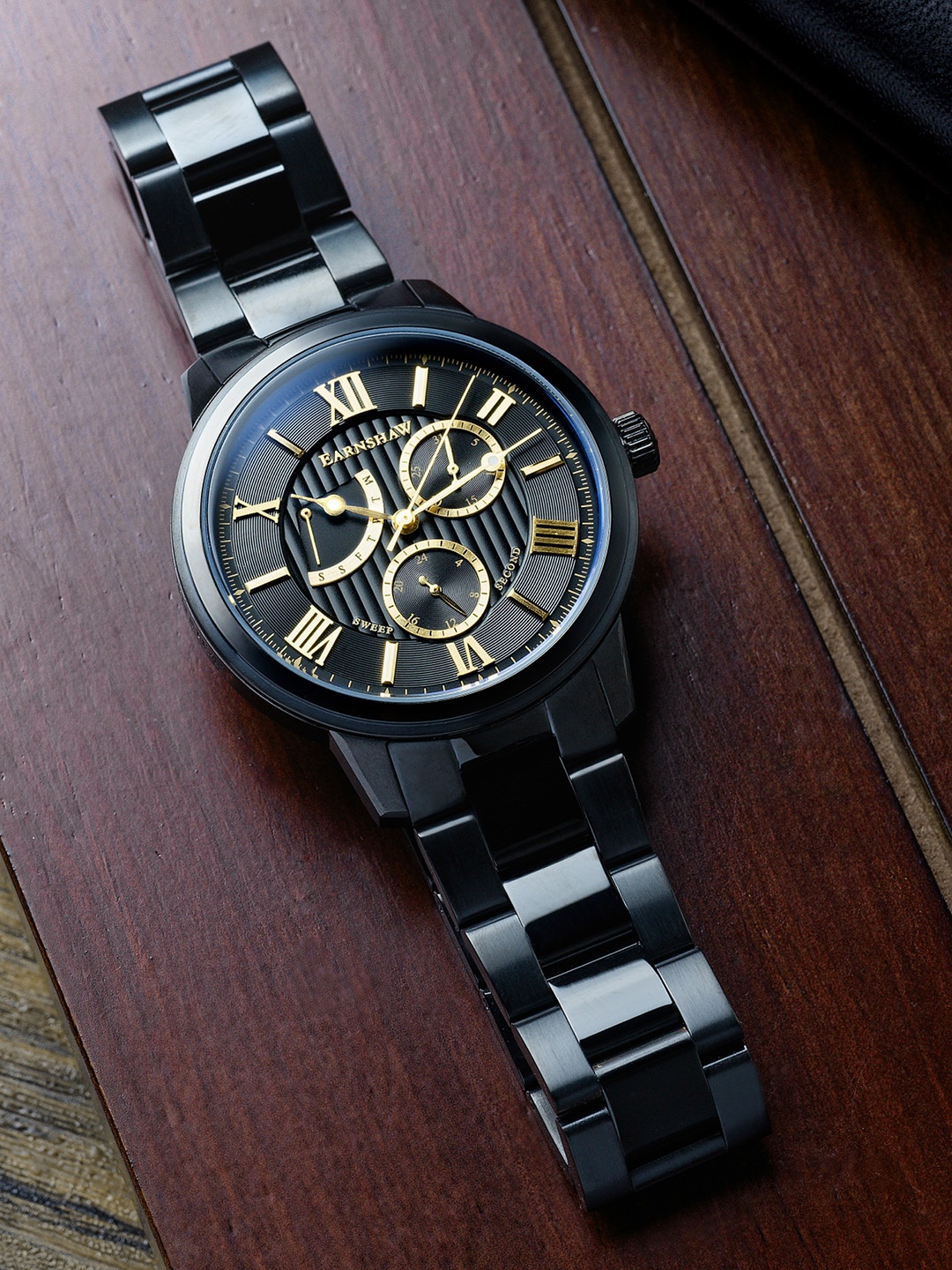 EARNSHAW Men Brass Embellished Dial & Stainless Steel Bracelet Style Analogue Watch-ES-806, Black
EARNSHAW Men Brass Embellished Dial & Stainless Steel Bracelet Style Analogue Watch-ES-806, Black