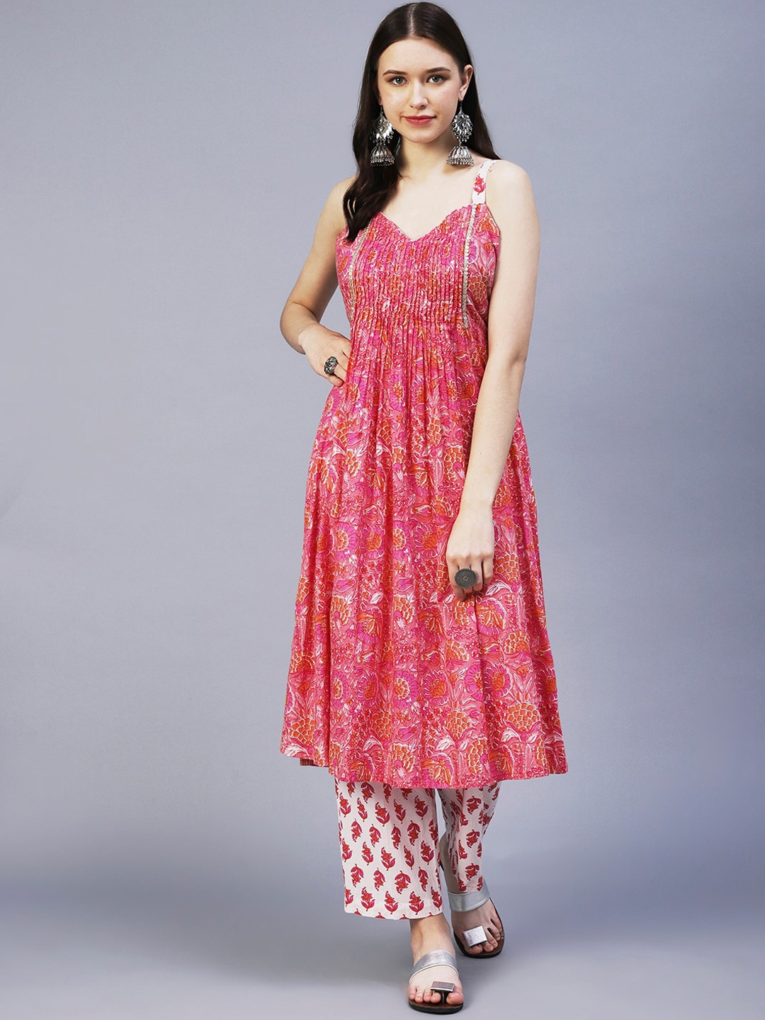 FASHOR Women Floral Printed Pleated Sequinned Pure Cotton Kurta with Palazzos Set, Pink
FASHOR Women Floral Printed Pleated Sequinned Pure Cotton Kurta with Palazzos Set, Pink