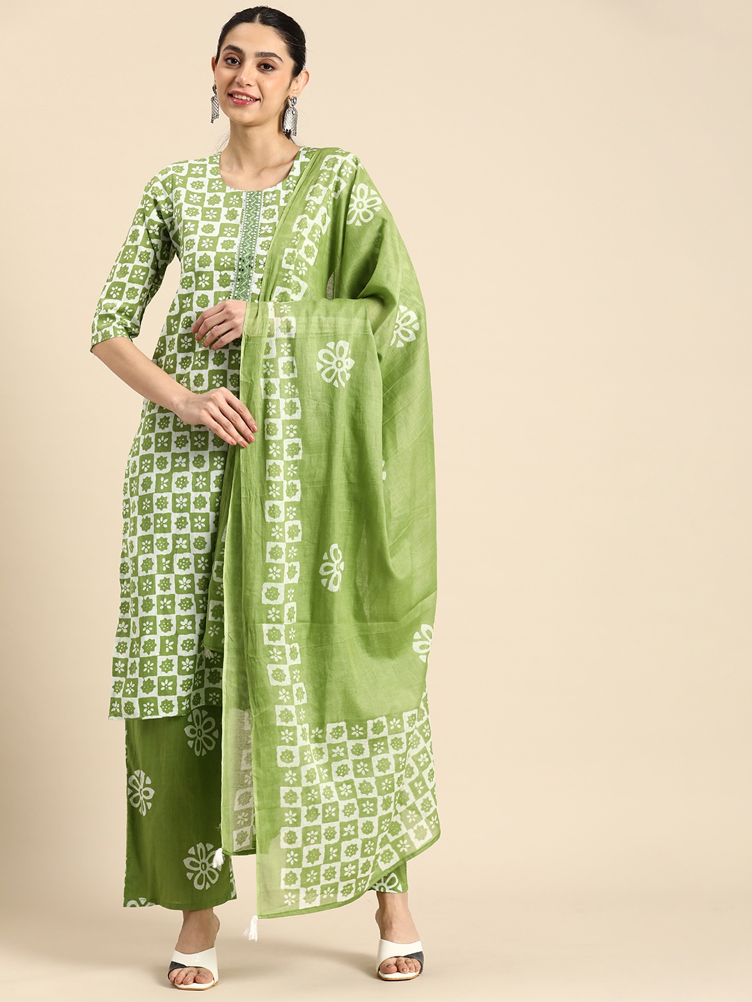 Anouk Ethnic Motifs Printed Mirror Work Pure Cotton Kurta With Palazzos & With Dupatta, Green
Anouk Ethnic Motifs Printed Mirror Work Pure Cotton Kurta With Palazzos & With Dupatta, Green
