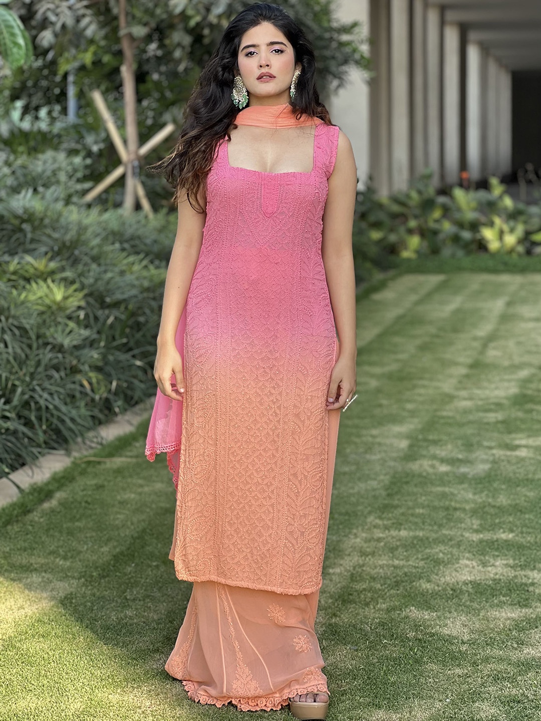 LABEL AISHWARYRIKA Ethnic Motifs Embroidered Chikankari Silk Georgette Kurta Set, Pink
LABEL AISHWARYRIKA Ethnic Motifs Embroidered Chikankari Silk Georgette Kurta Set, Pink