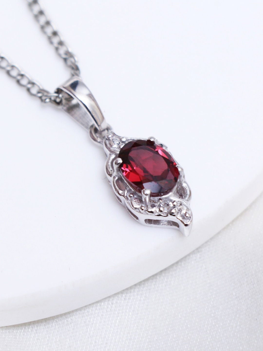 HIFLYER JEWELS Women 925 Sterling Silver-Plated Topaz-Studded Pendant with Link Chain
HIFLYER JEWELS Women 925 Sterling Silver-Plated Topaz-Studded Pendant with Link Chain