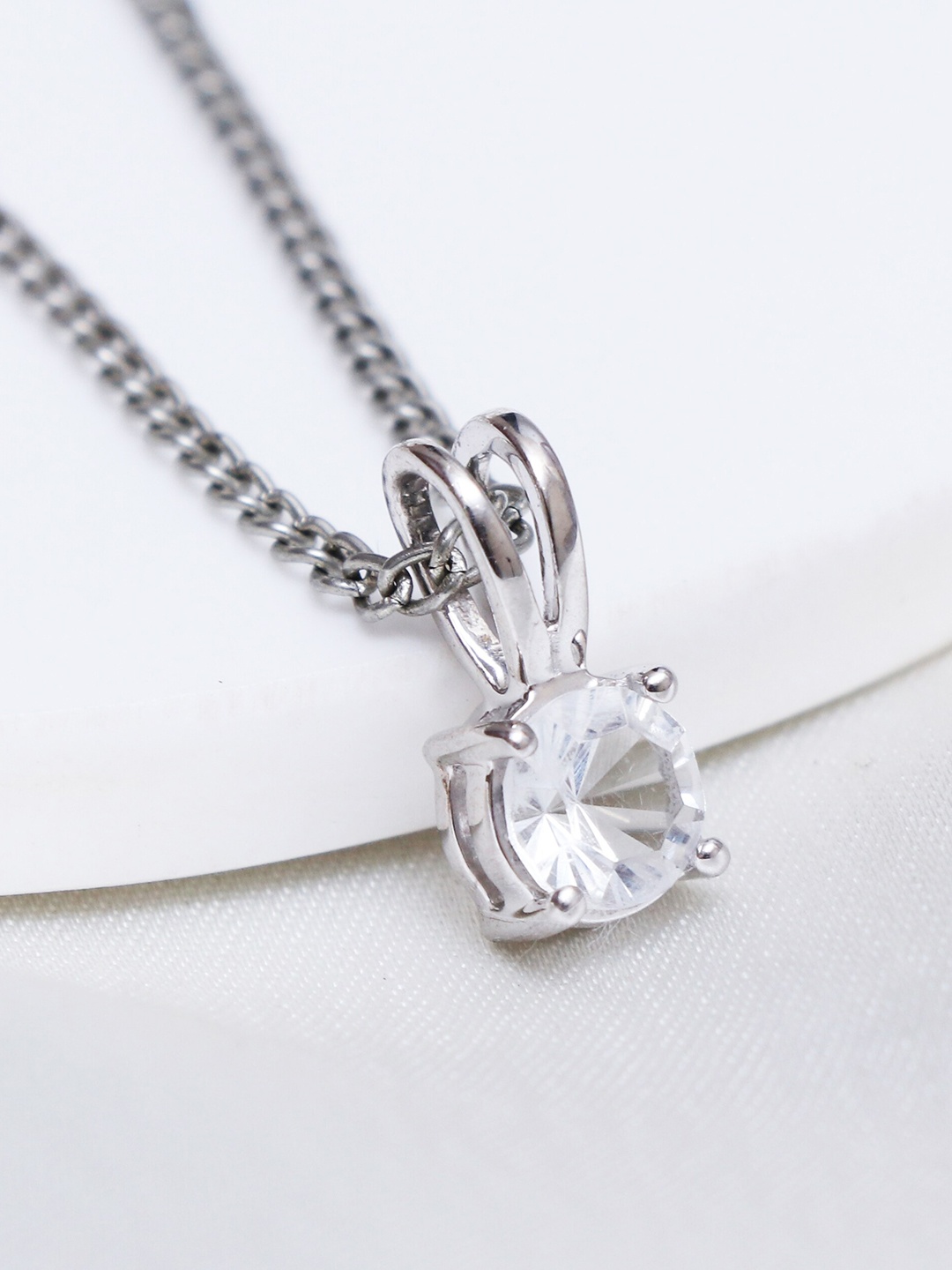 HIFLYER JEWELS Women 92.5 Sterling Silver-Plated CZ-Stone Round Pendant with Link Chain, White
HIFLYER JEWELS Women 92.5 Sterling Silver-Plated CZ-Stone Round Pendant with Link Chain, White
