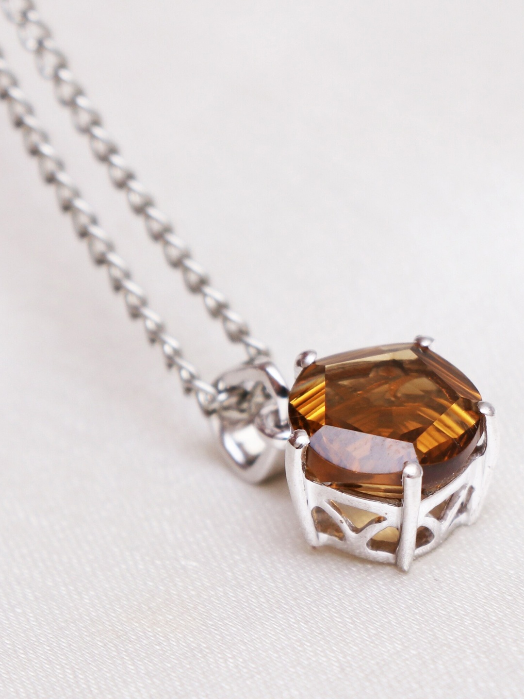 HIFLYER JEWELS Women 925 Sterling Sliver-Plated Quartz Stone Pendant With Link Chain, Brown
HIFLYER JEWELS Women 925 Sterling Sliver-Plated Quartz Stone Pendant With Link Chain, Brown