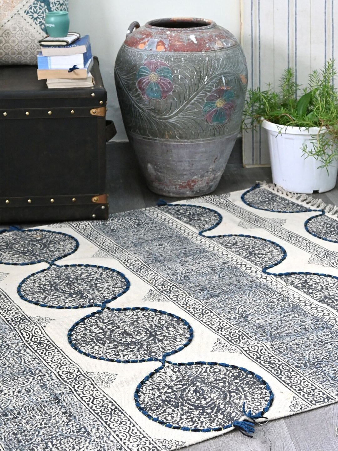 Art Avenue Blue & White Ethnic Motifs Printed & Embroidered Cotton Carpet
Art Avenue Blue & White Ethnic Motifs Printed & Embroidered Cotton Carpet