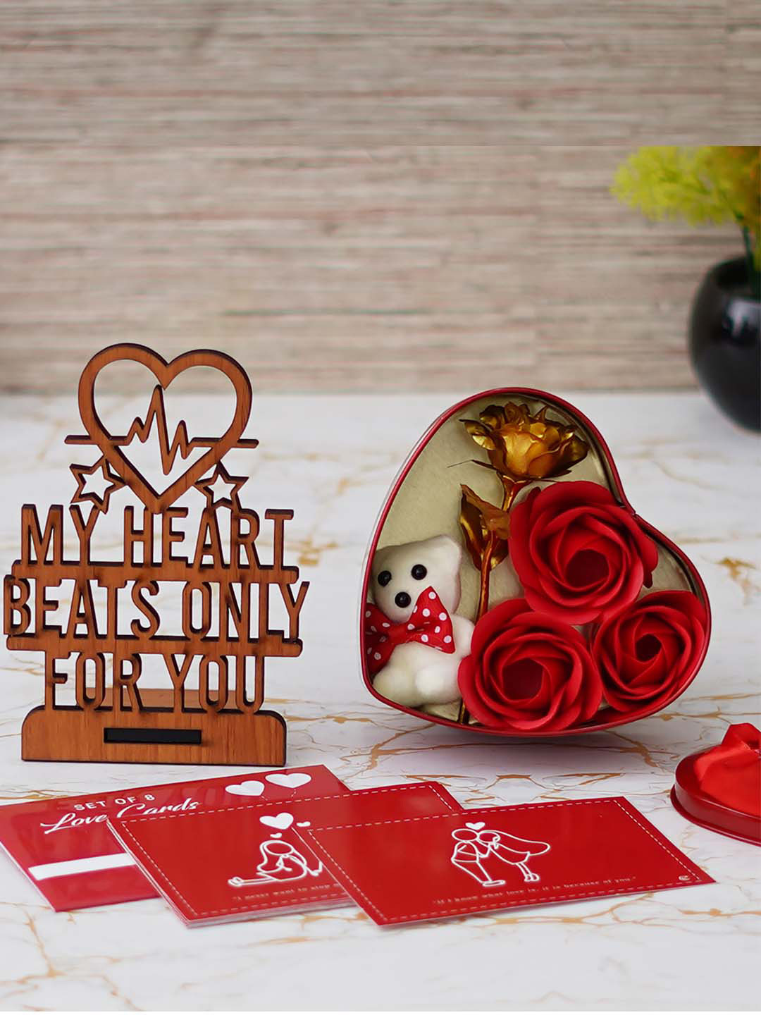 eCraftIndia Red & White 3 Pcs Valentine's Day Gift Set 
eCraftIndia Red & White 3 Pcs Valentine's Day Gift Set