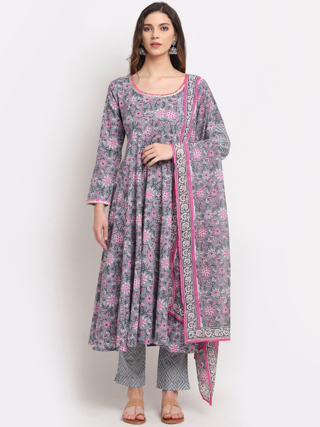 Rudra Bazaar Women Printed Gotta Patti Pure Cotton Kurta With Trousers & Dupatta, Grey
Rudra Bazaar Women Printed Gotta Patti Pure Cotton Kurta With Trousers & Dupatta, Grey