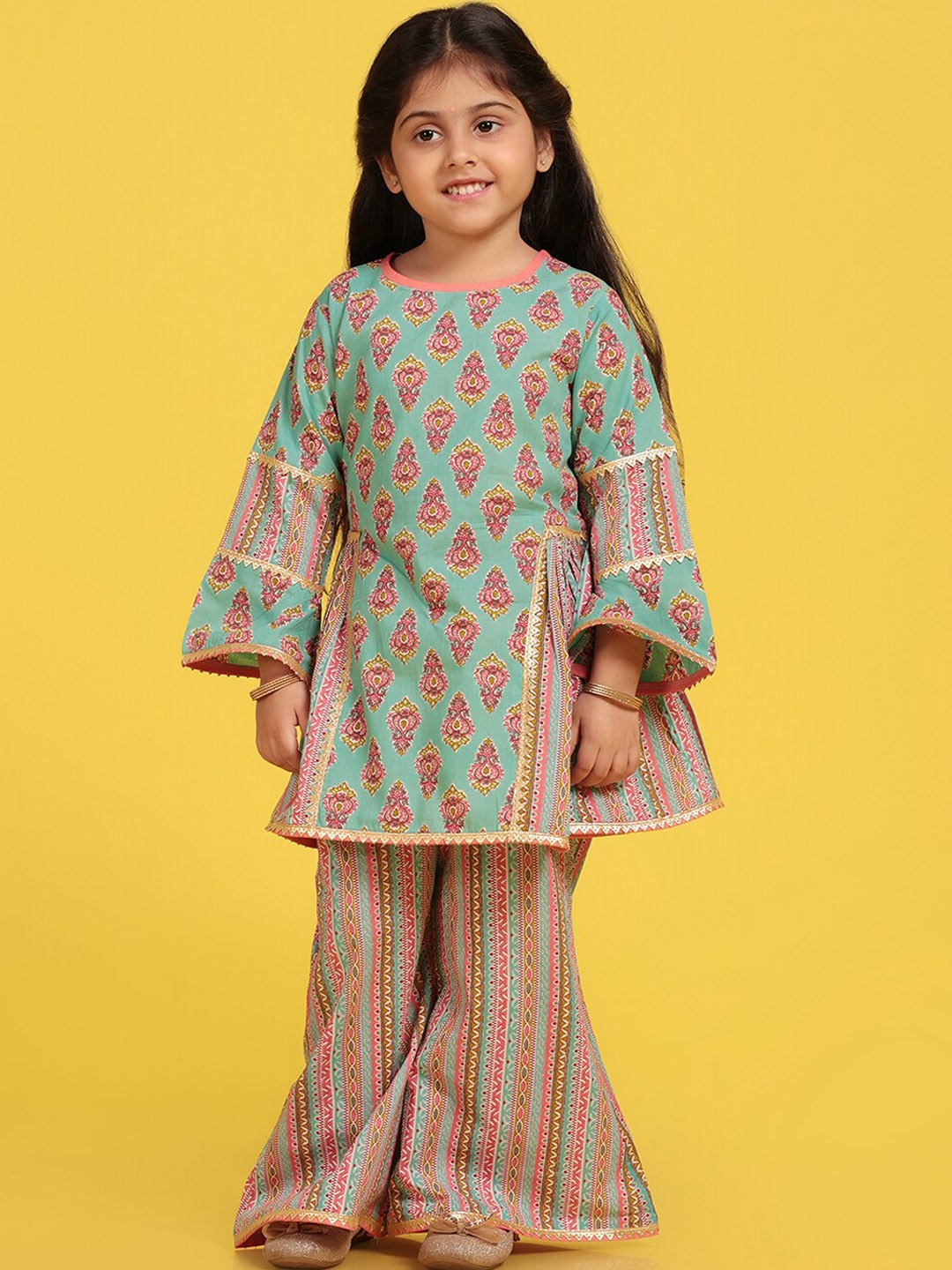 Aj DEZInES Girls Ethnic Motifs Printed Pure Cotton A-line Kurta With Sharara, Sea green
Aj DEZInES Girls Ethnic Motifs Printed Pure Cotton A-line Kurta With Sharara, Sea green
