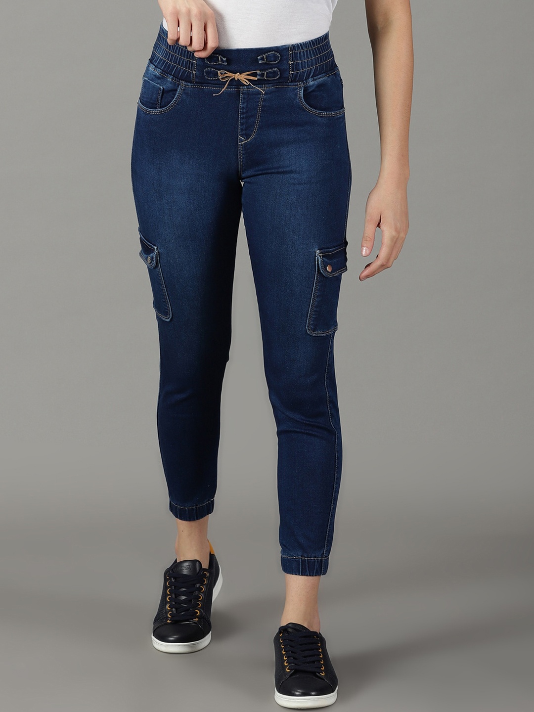 SHOWOFF Women Jogger High-Rise Light Fade Acid Wash Stretchable Cotton Jeans, Navy blue
SHOWOFF Women Jogger High-Rise Light Fade Acid Wash Stretchable Cotton Jeans, Navy blue