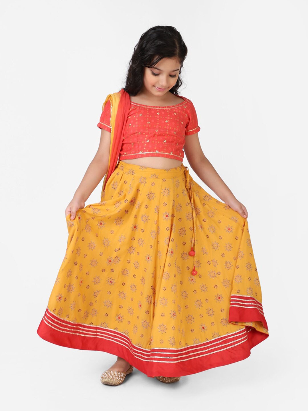 Fabindia Girls Printed Cotton Sequinned Ready to Wear Lehenga & Blouse With Dupatta, Coral
Fabindia Girls Printed Cotton Sequinned Ready to Wear Lehenga & Blouse With Dupatta, Coral