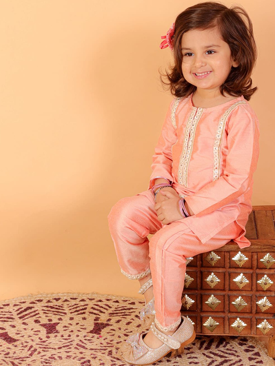 VASTRAMAY Girls Ethnic Motifs Embroidered Mirror Work Kurta With Trousers, Pink
VASTRAMAY Girls Ethnic Motifs Embroidered Mirror Work Kurta With Trousers, Pink