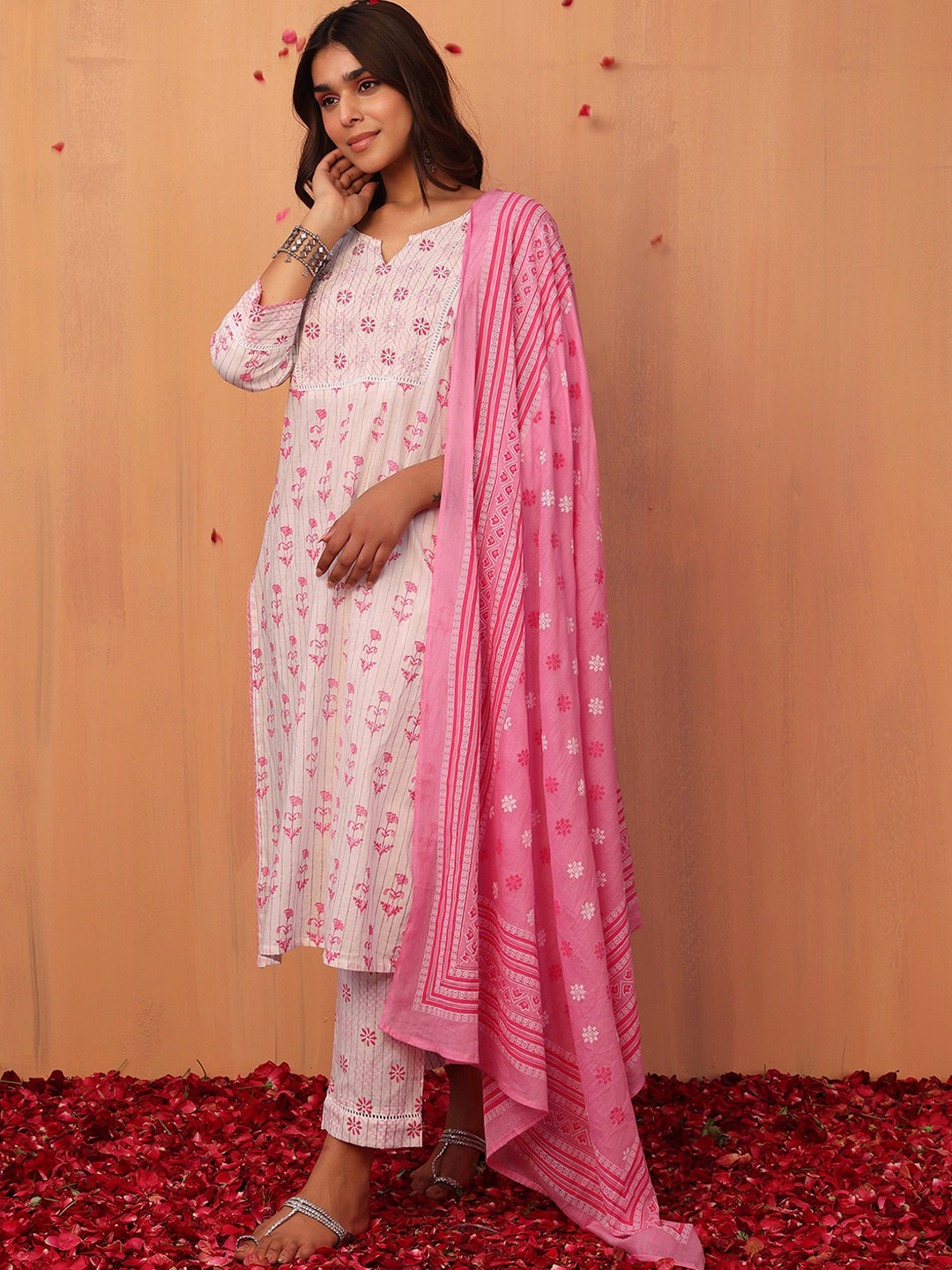 INDYA Women Floral Printed Pure Cotton Notch Neck Kurta With Trouser & Dupatta, White
INDYA Women Floral Printed Pure Cotton Notch Neck Kurta With Trouser & Dupatta, White