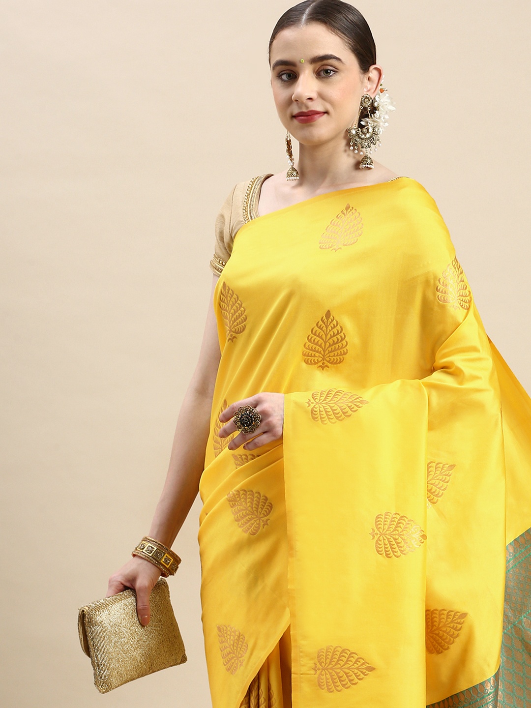 Royal Rajgharana Saree Woven Design Ethnic Motifs Zari Pure Silk Banarasi Saree, Yellow
Royal Rajgharana Saree Woven Design Ethnic Motifs Zari Pure Silk Banarasi Saree, Yellow