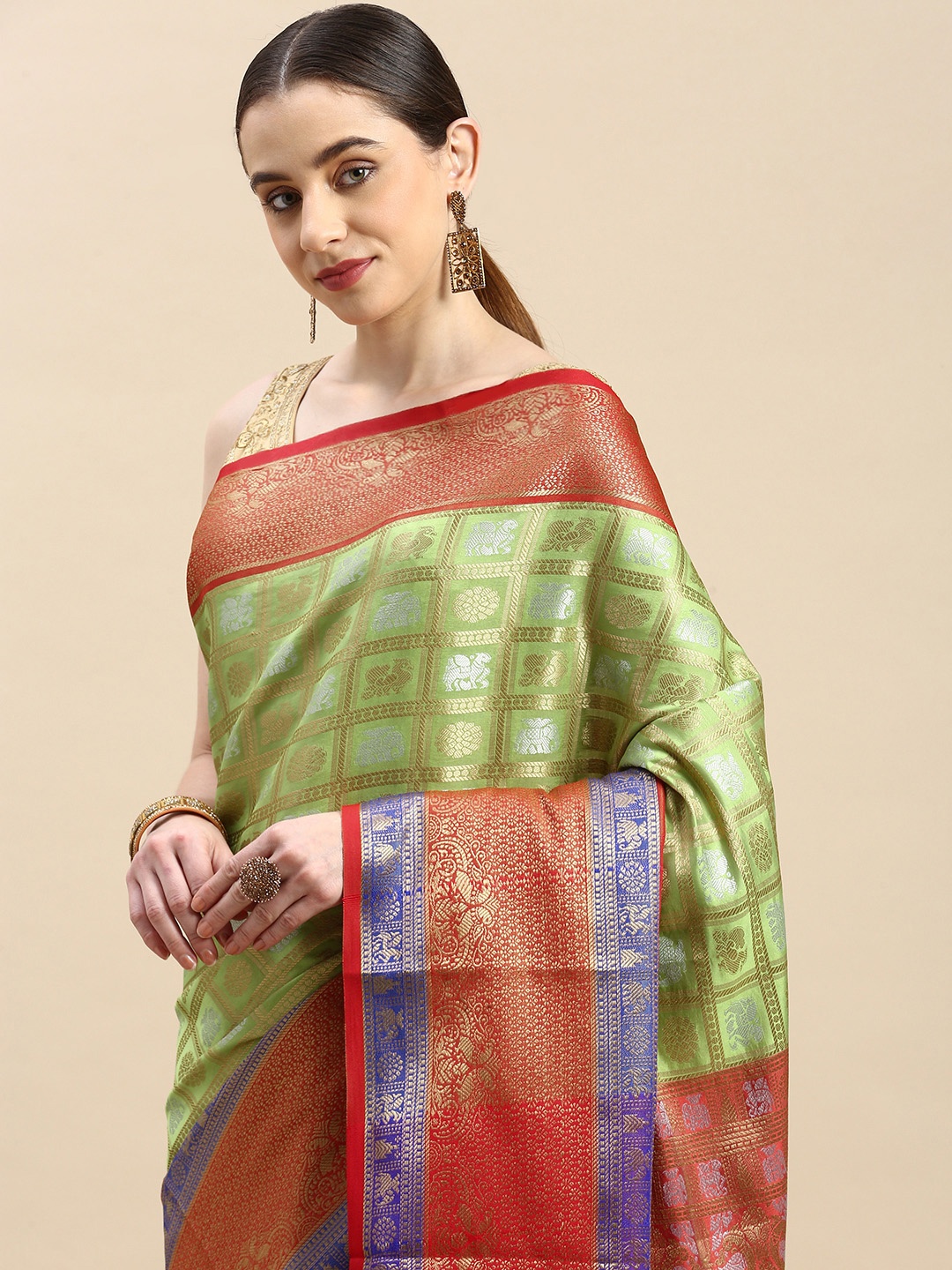 Royal Rajgharana Saree Woven Design Ethnic Motifs Zari Pure Silk Kanjeevaram Saree, Green
Royal Rajgharana Saree Woven Design Ethnic Motifs Zari Pure Silk Kanjeevaram Saree, Green