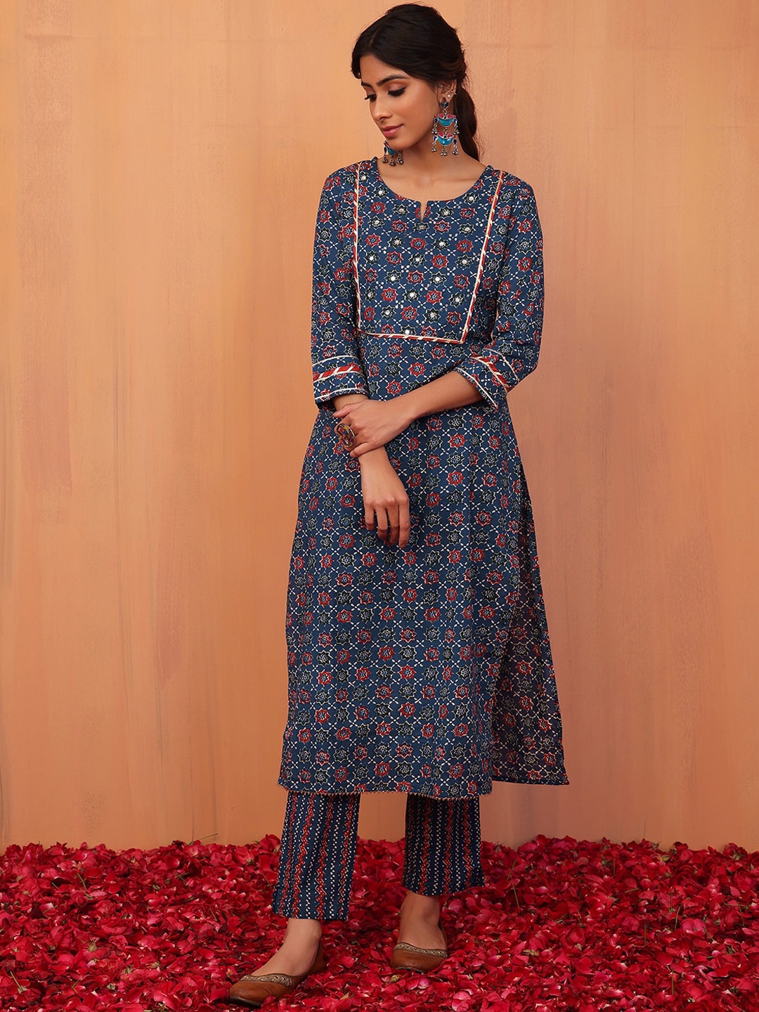 INDYA Ethnic Motifs Printed Sequined Pure Cotton Kurta With Trouser, Blue
INDYA Ethnic Motifs Printed Sequined Pure Cotton Kurta With Trouser, Blue