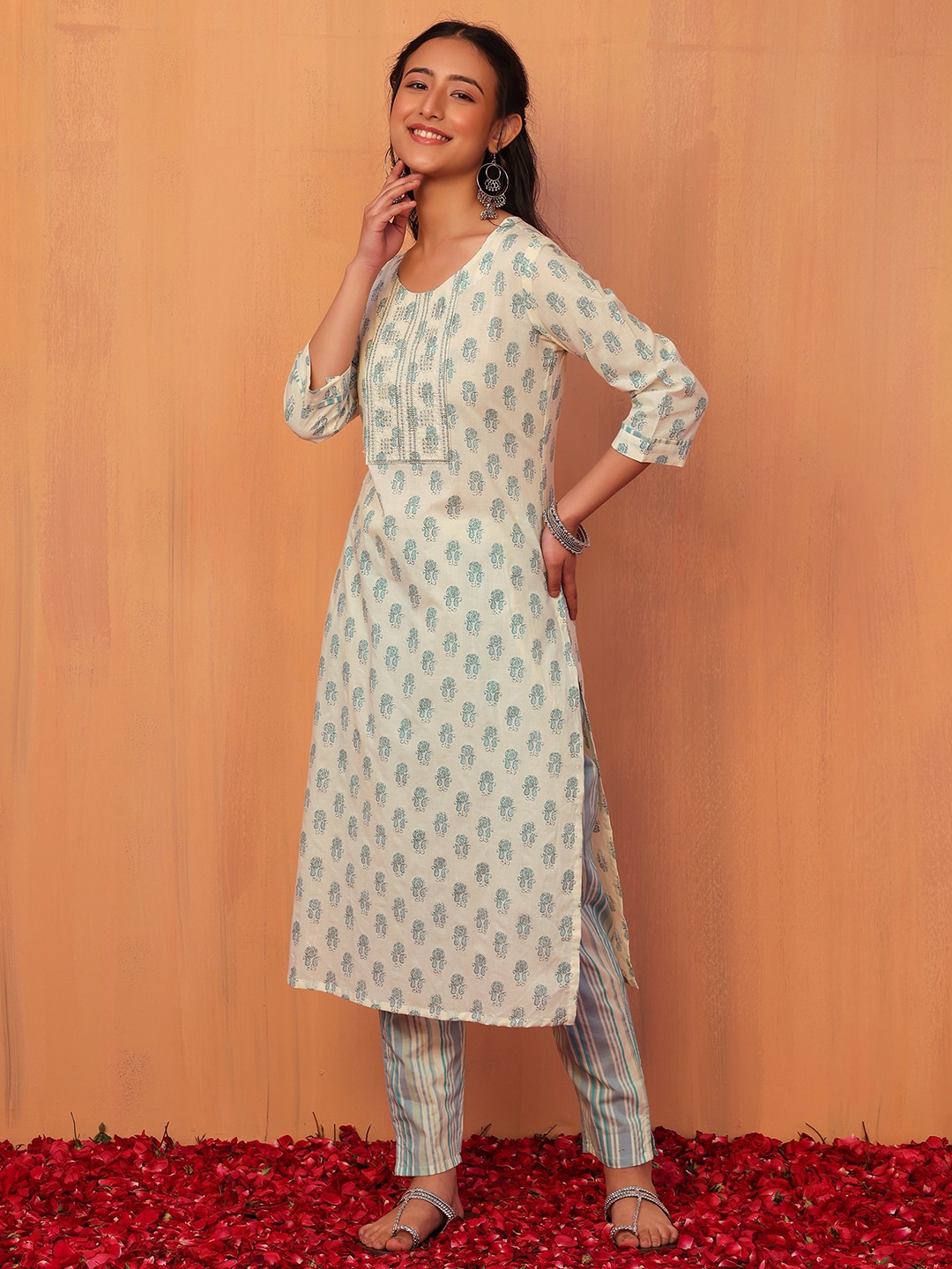 INDYA Women Paisley Printed Pure Cotton Kurta With Striped Printed Trouser Set, Yellow
INDYA Women Paisley Printed Pure Cotton Kurta With Striped Printed Trouser Set, Yellow