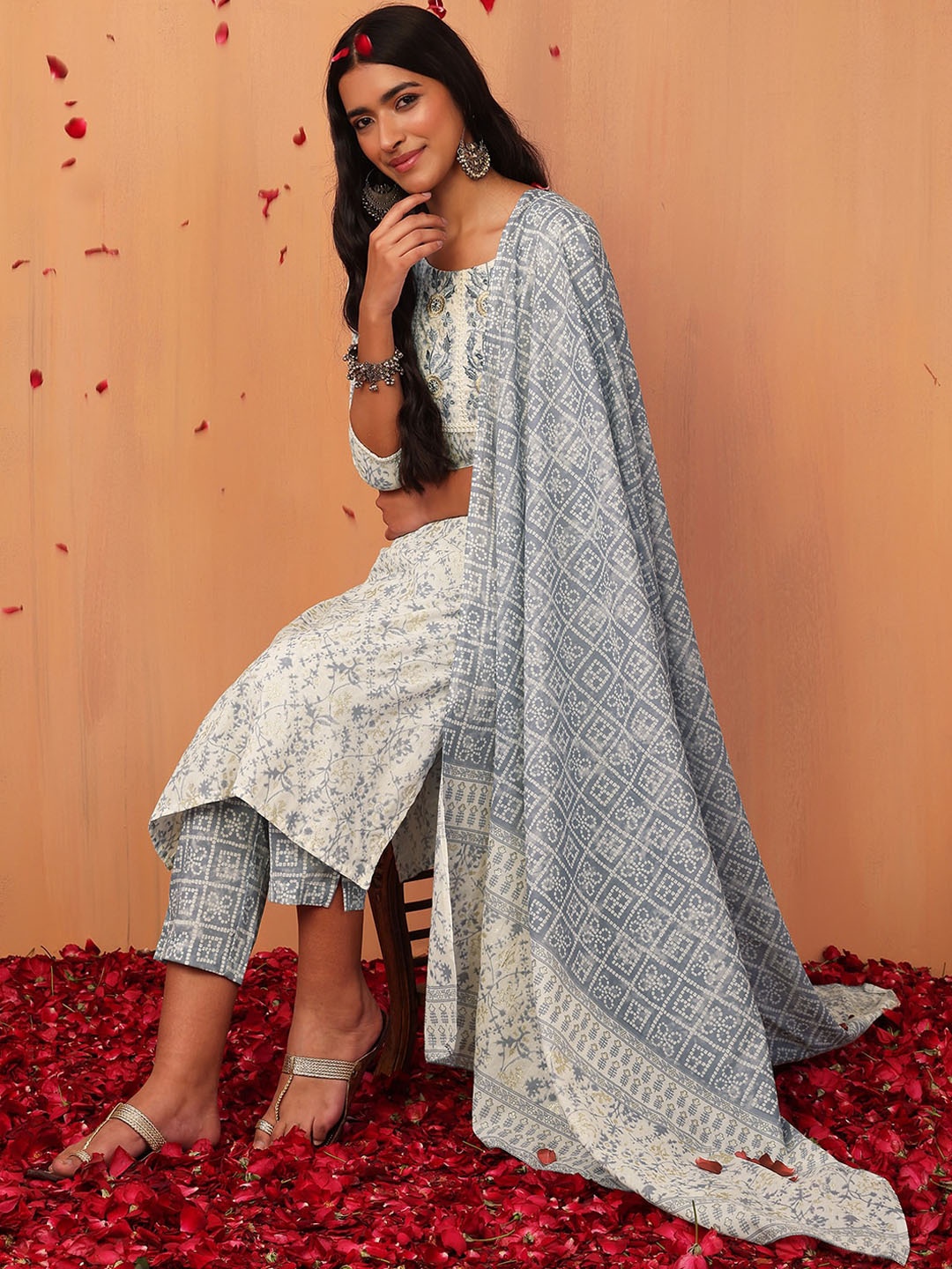 INDYA Ethnic Motifs Printed Thread Work Pure Cotton Kurta With Trouser & Dupatta, Grey
INDYA Ethnic Motifs Printed Thread Work Pure Cotton Kurta With Trouser & Dupatta, Grey