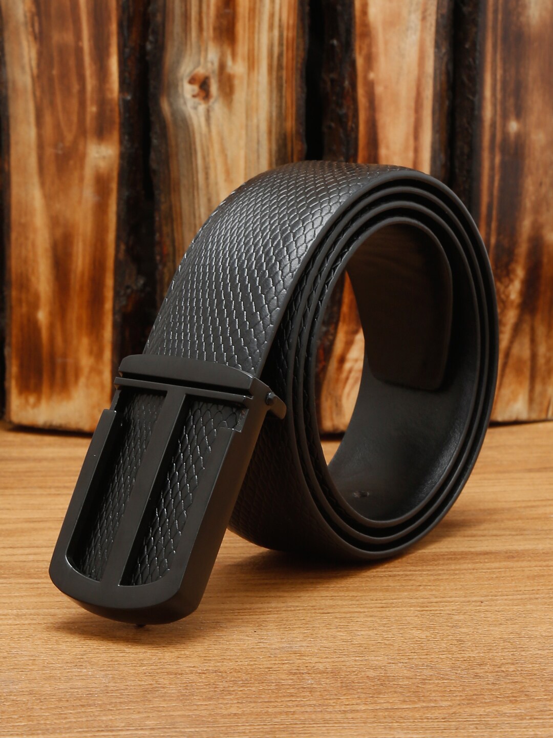 LOUIS STITCH Men Textured Leather Formal Belt, Black