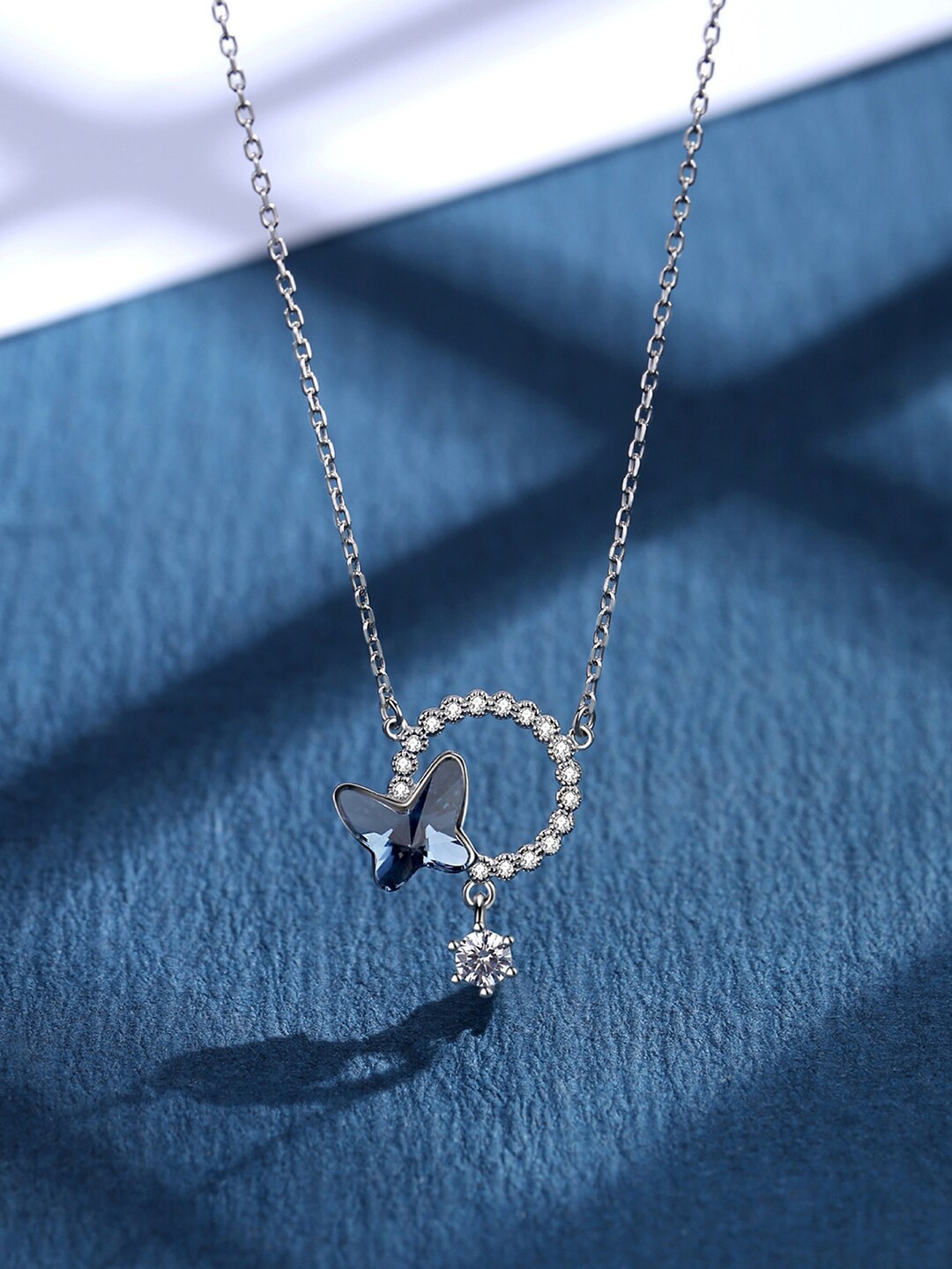 Raajsi by Yellow Chimes 925 Sterling Silver Silver-Plated Stone Studded Pendant With Chain, White
Raajsi by Yellow Chimes 925 Sterling Silver Silver-Plated Stone Studded Pendant With Chain, White