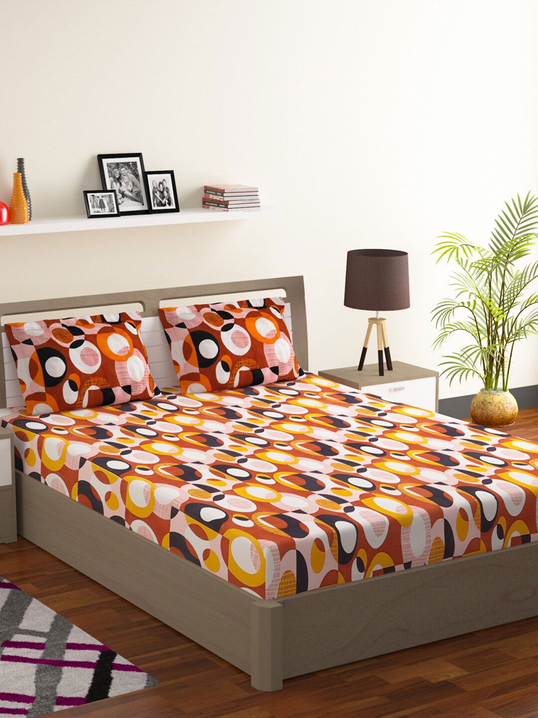 Rubix Home White & Yellow Geometric 144 TC Flat Queen Bedsheet with 2 Pillow Covers
