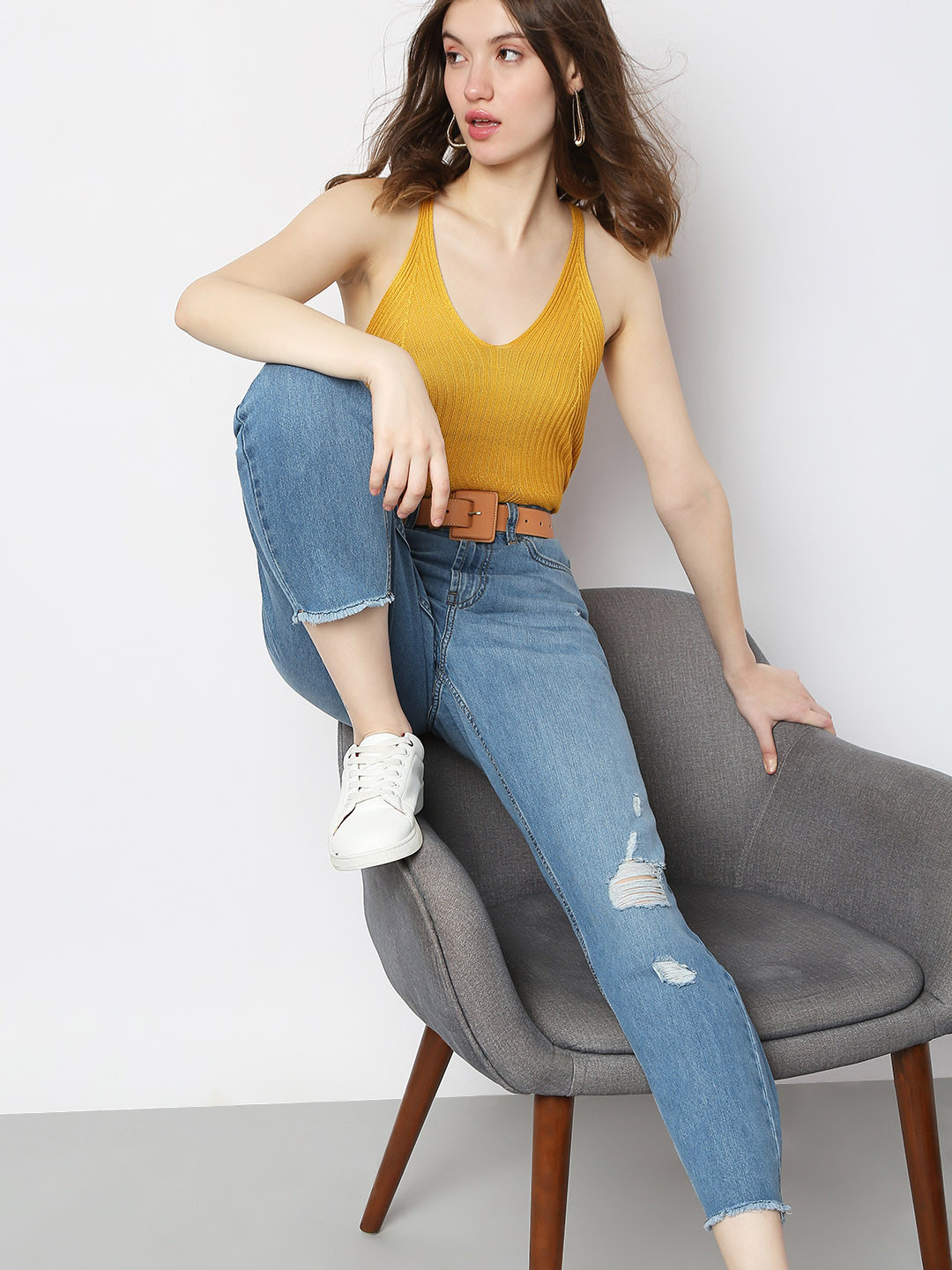 Vero Moda Women Relaxed Fit High-Rise Mildly Distressed Light Fade Cotton Jeans, Blue
Vero Moda Women Relaxed Fit High-Rise Mildly Distressed Light Fade Cotton Jeans, Blue