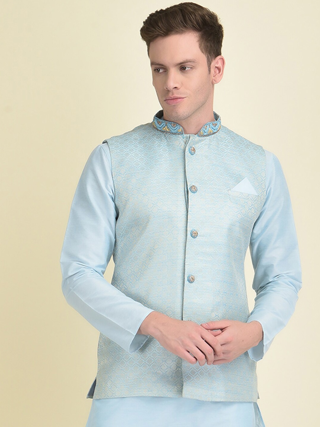 HOUSE OF DEYANN Men Ethnic Motifs Embroidered Kurta with Trousers & Nehru Jacket, Blue
HOUSE OF DEYANN Men Ethnic Motifs Embroidered Kurta with Trousers & Nehru Jacket, Blue