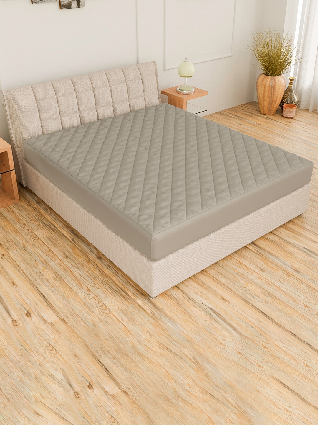 CURIOUS LIFESTYLE Grey Quilted Cotton Queen Size Fitted Water-Proof Mattress Protector
CURIOUS LIFESTYLE Grey Quilted Cotton Queen Size Fitted Water-Proof Mattress Protector