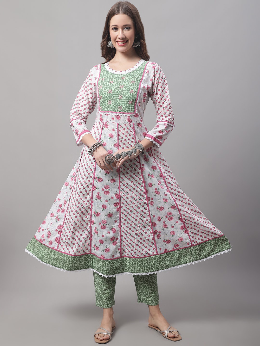 VredeVogel Floral Printed Anarkali Thread Work Pure Cotton Kurta with Trousers & Dupatta, White
VredeVogel Floral Printed Anarkali Thread Work Pure Cotton Kurta with Trousers & Dupatta, White