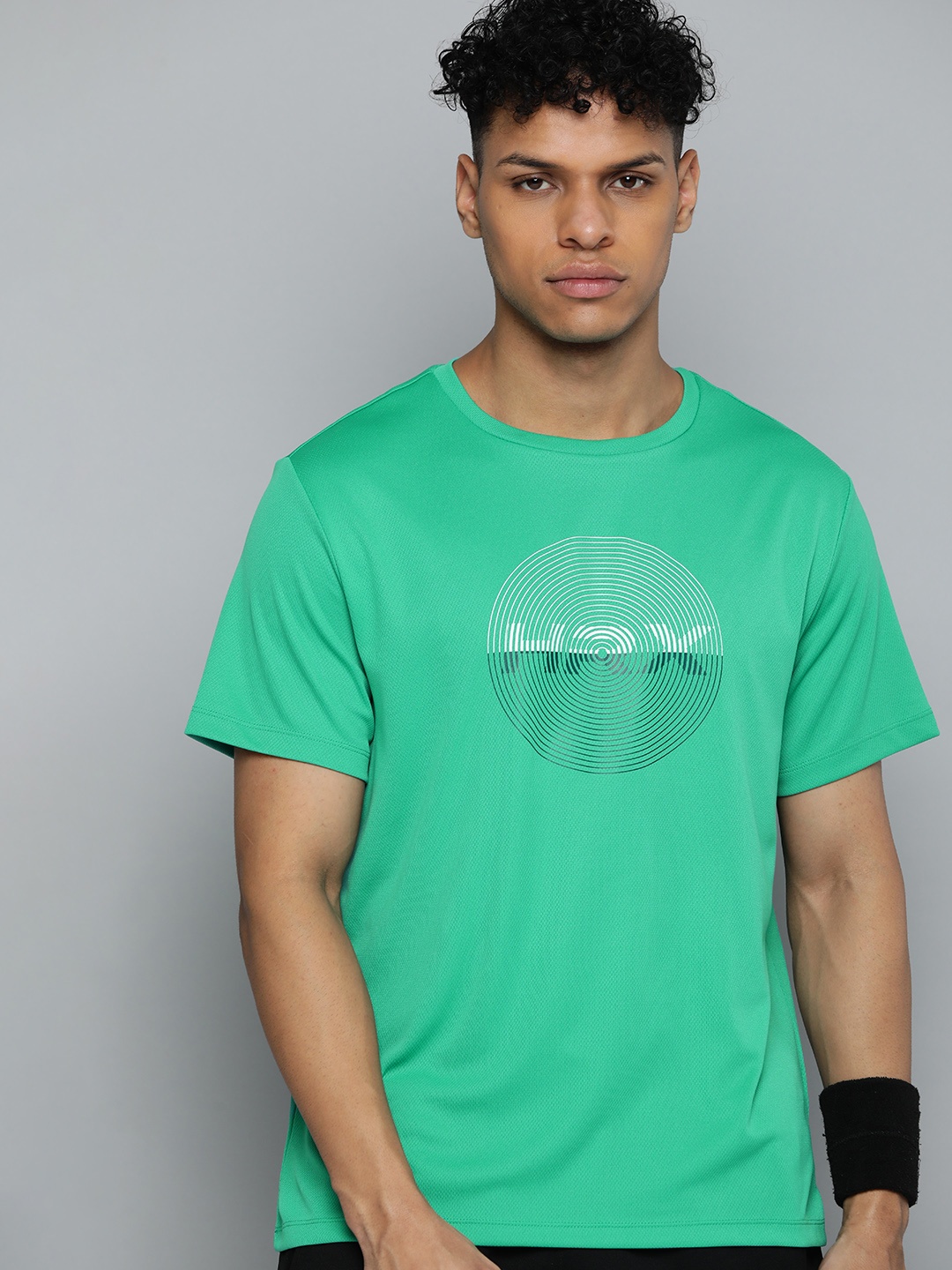 HRX by Hrithik Roshan Antimicrobial Finish Rapid-Dry Brand Logo Printed Badminton T-shirt, Green
HRX by Hrithik Roshan Antimicrobial Finish Rapid-Dry Brand Logo Printed Badminton T-shirt, Green