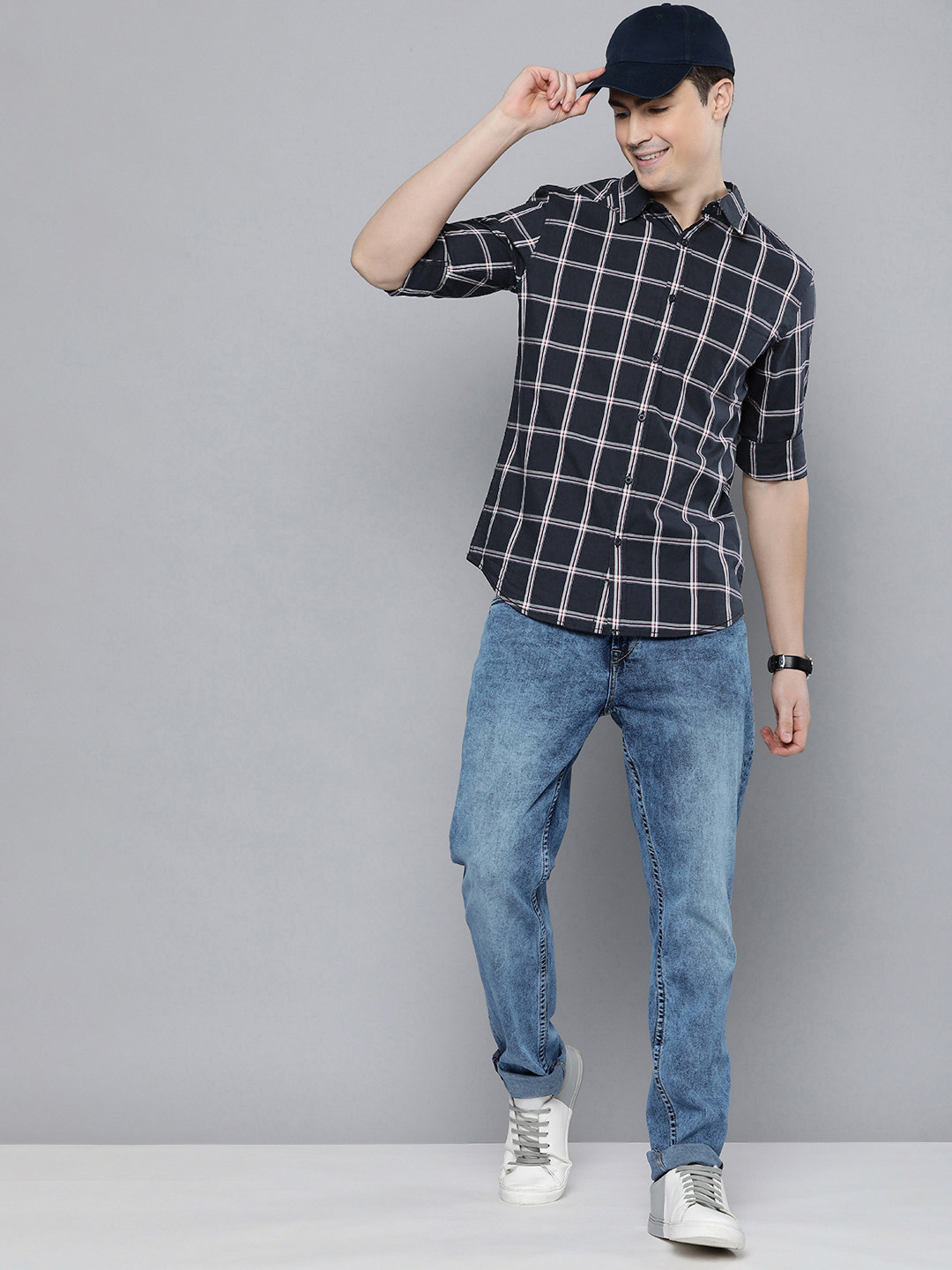 HERE&NOW Slim Fit Checked Pure Cotton Casual Shirt, Navy blue
HERE&NOW Slim Fit Checked Pure Cotton Casual Shirt, Navy blue