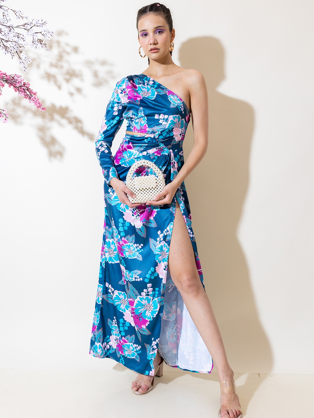 Stylecast X Hersheinbox Cut-Out Ruched Floral t Print One Shoulder Satin Maxi Dress, Multi
Stylecast X Hersheinbox Cut-Out Ruched Floral t Print One Shoulder Satin Maxi Dress, Multi