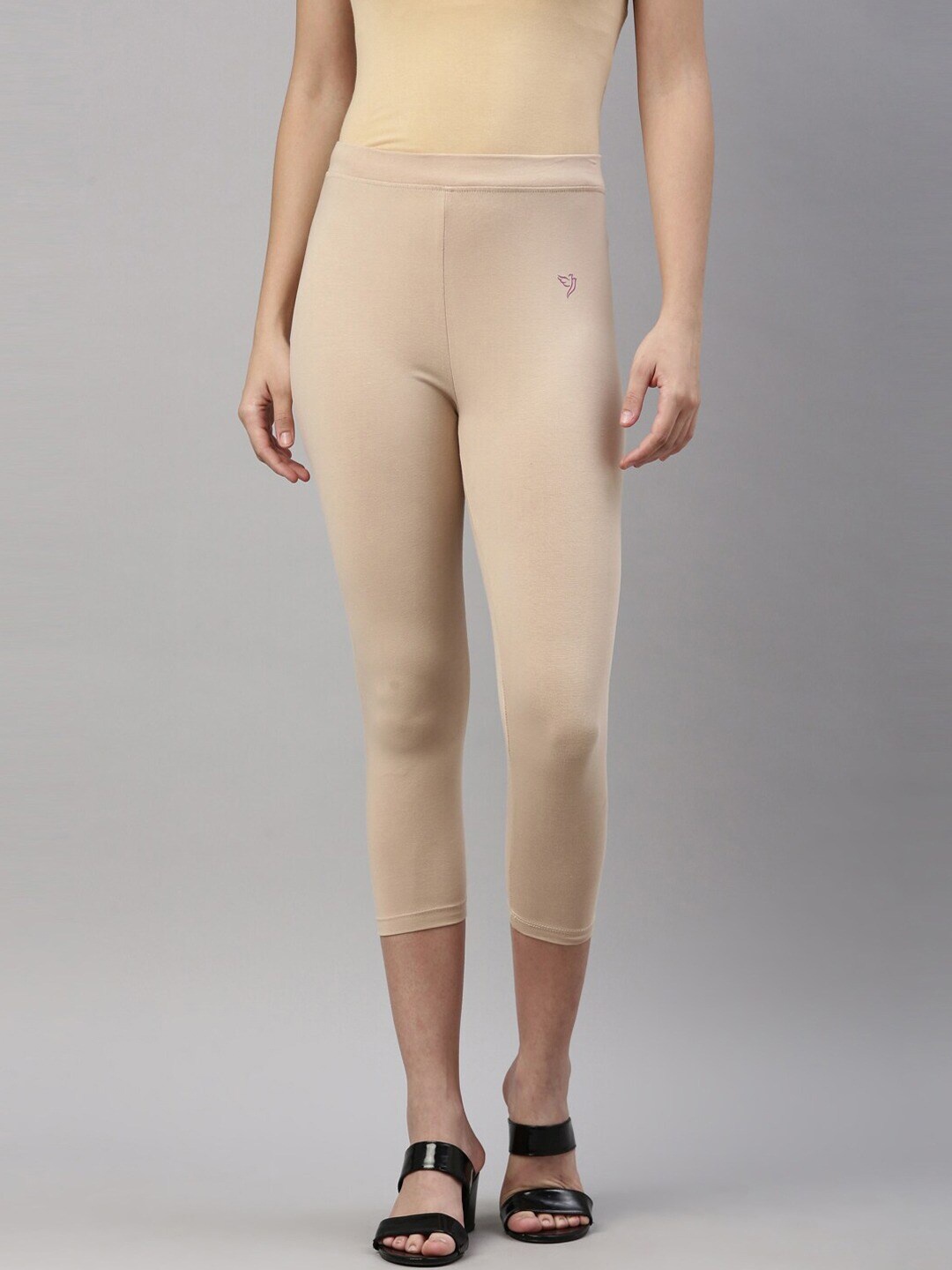 TWIN BIRDS Women Solid Skinny Fit Three-Fourth Length Stretch Pure Cotton Leggings, Beige
TWIN BIRDS Women Solid Skinny Fit Three-Fourth Length Stretch Pure Cotton Leggings, Beige