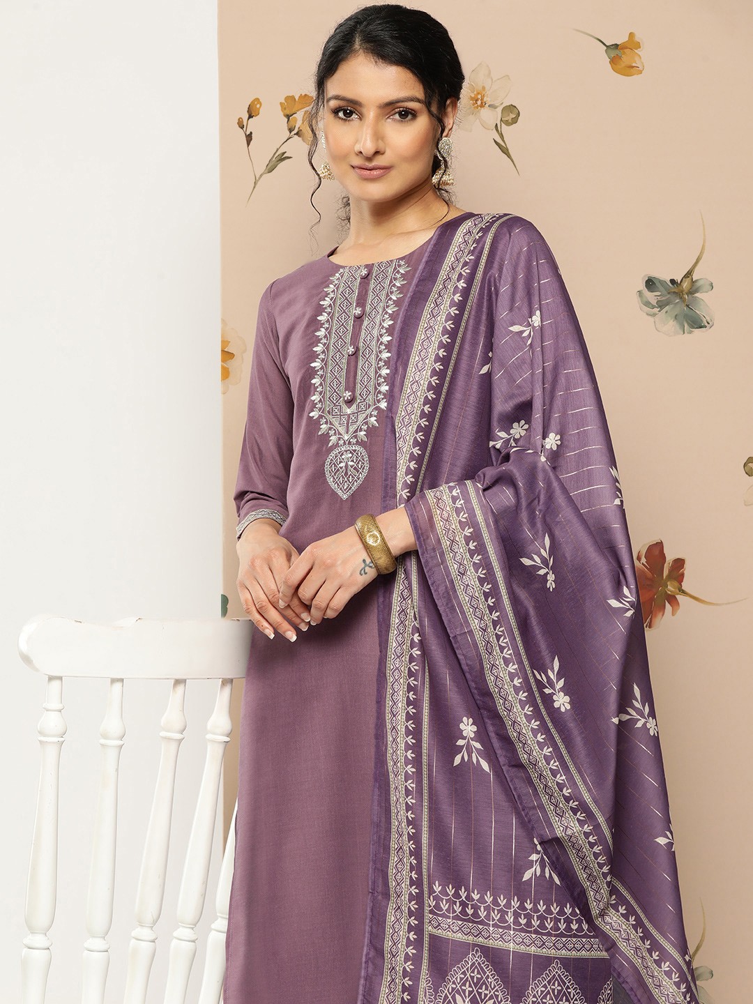 Yufta Ethnic Motifs Embroidered Thread Work Kurta With Trousers & With Dupatta, Purple
Yufta Ethnic Motifs Embroidered Thread Work Kurta With Trousers & With Dupatta, Purple