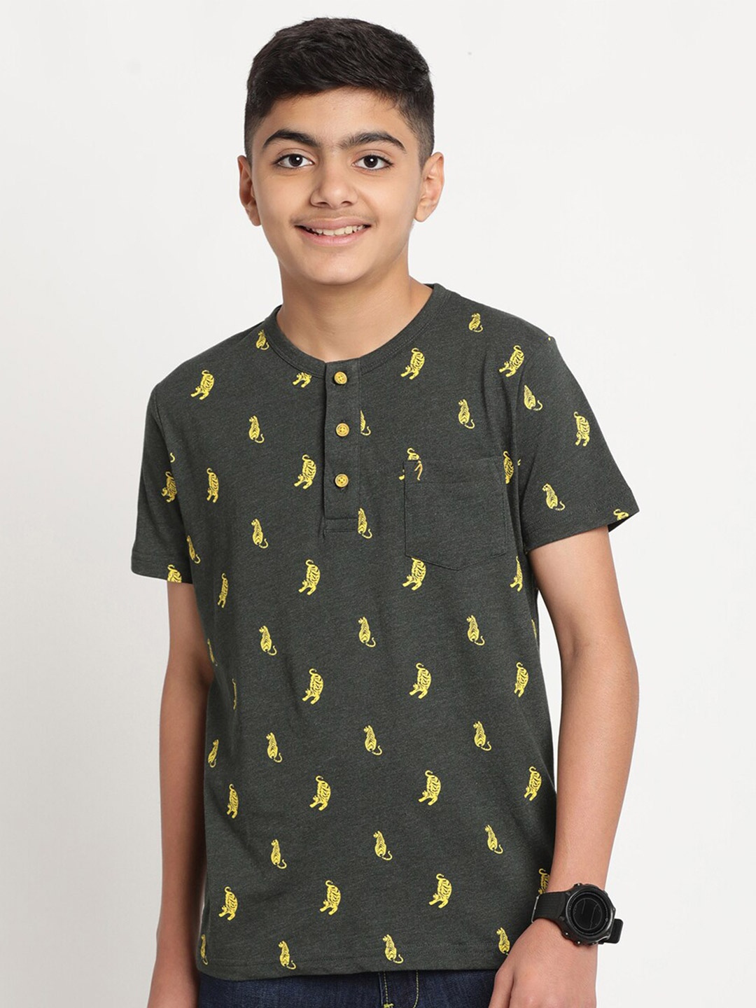 Indian Terrain Boys Green Printed Pure Cotton Slim Fit T-shirt