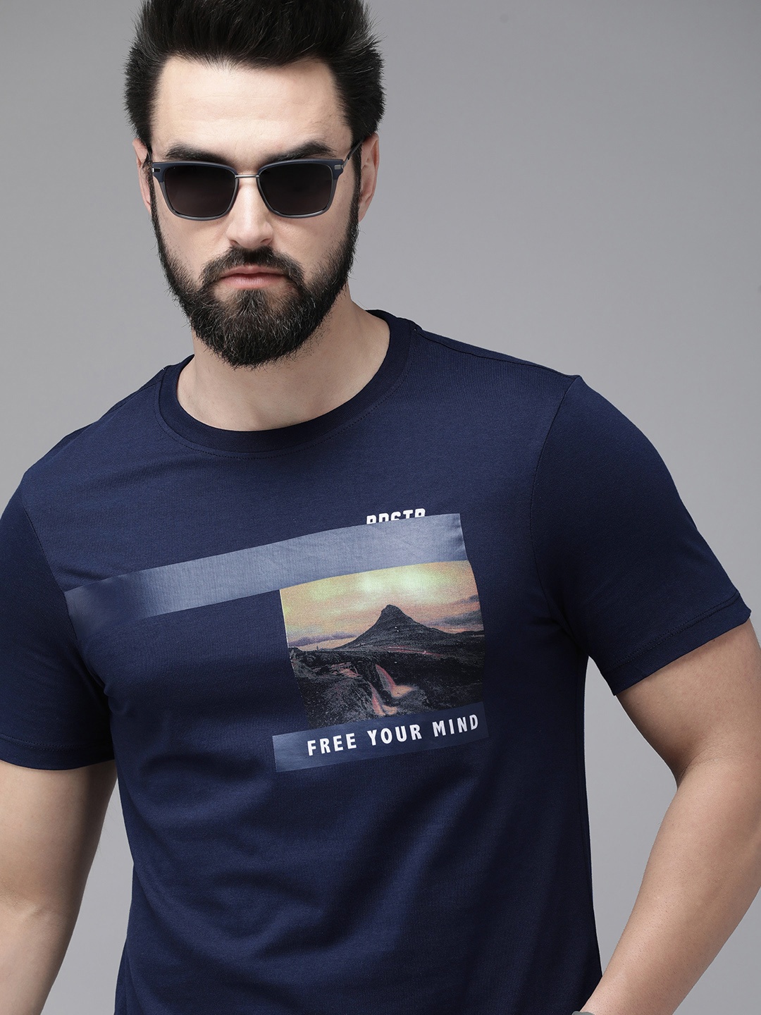 The Roadster Lifestyle Co. Men Pure Cotton Graphic Printed Round Neck T-shirt, Navy blue
The Roadster Lifestyle Co. Men Pure Cotton Graphic Printed Round Neck T-shirt, Navy blue