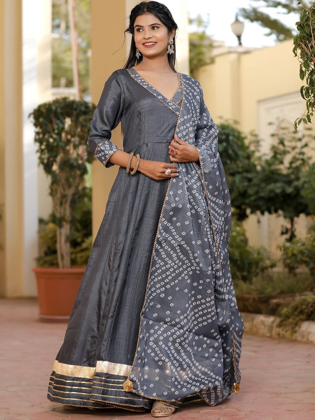 Indi INSIDE Women Bandhani Printed Angrakha Gotta Patti Kurta with Trousers & Dupatta, Grey
Indi INSIDE Women Bandhani Printed Angrakha Gotta Patti Kurta with Trousers & Dupatta, Grey
