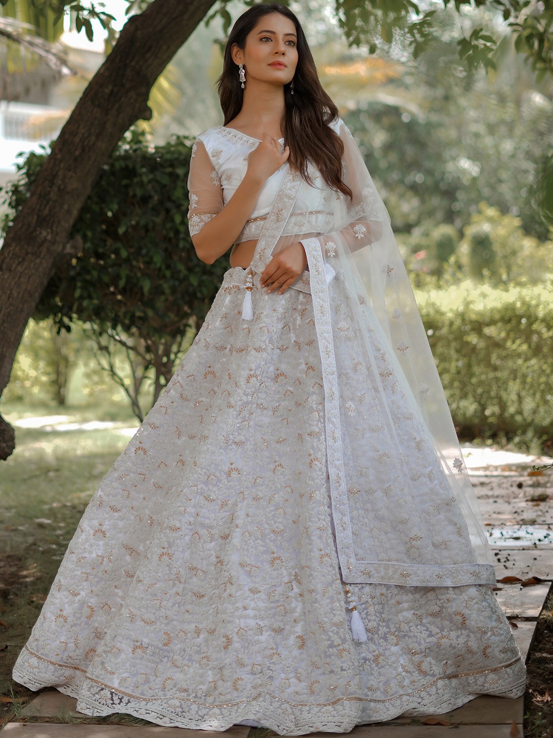 ASPORA Embroidered Beads and Stones Semi-Stitched Lehenga & Unstitched Blouse With Dupatta, White
ASPORA Embroidered Beads and Stones Semi-Stitched Lehenga & Unstitched Blouse With Dupatta, White