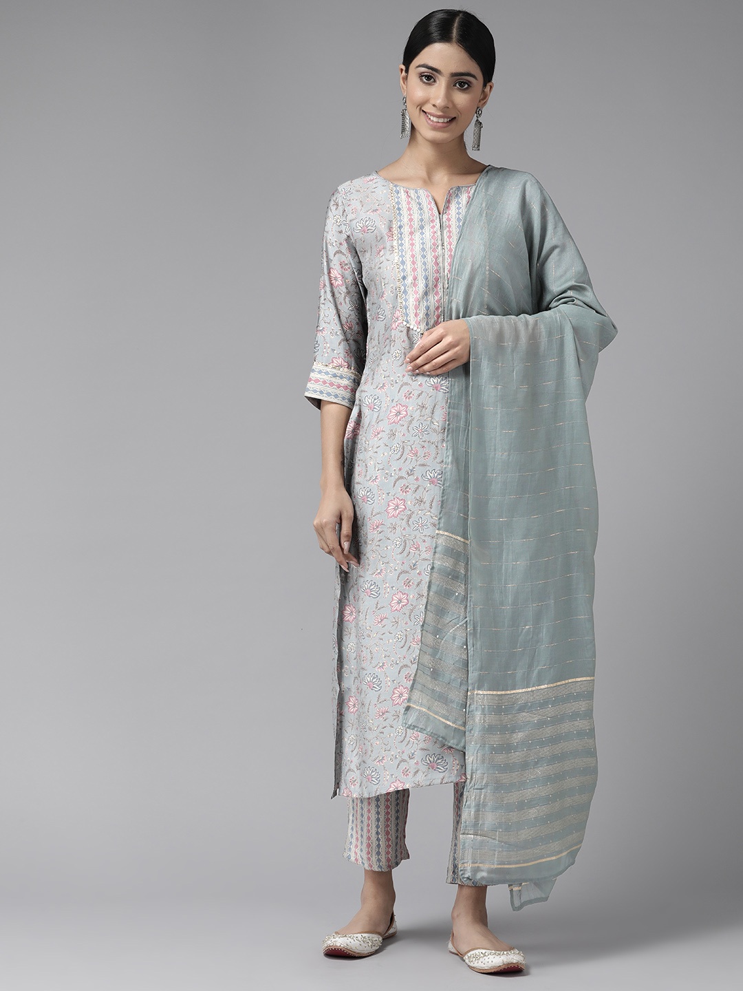 Ginni Arora Label Floral Printed Sequinned Chanderi Silk Kurta with Trousers & Dupatta, Grey
Ginni Arora Label Floral Printed Sequinned Chanderi Silk Kurta with Trousers & Dupatta, Grey