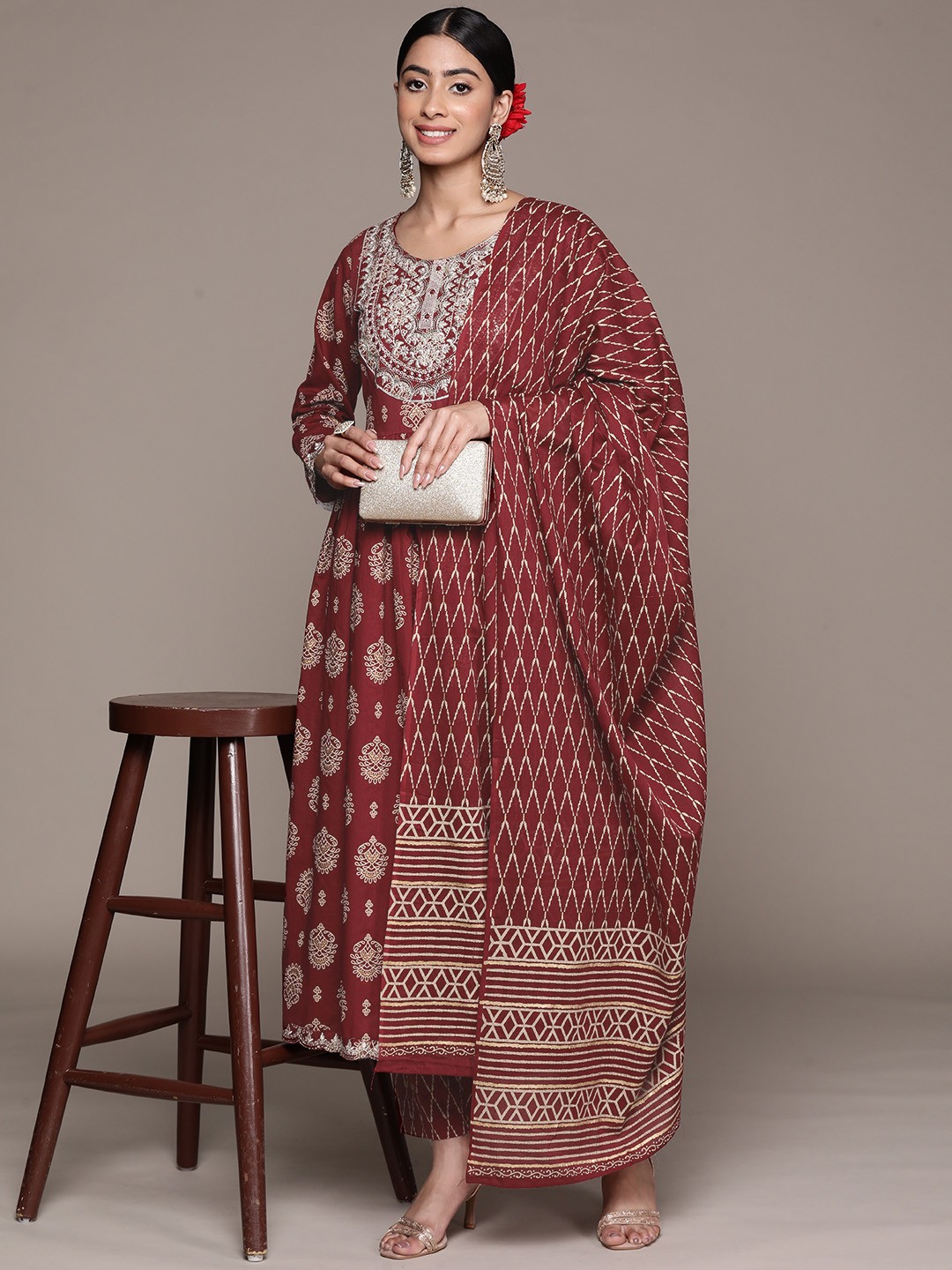 Ishin Women Floral Yoke Design Sequinned Pure Cotton Kurta with Trousers & With Dupatta, Maroon
Ishin Women Floral Yoke Design Sequinned Pure Cotton Kurta with Trousers & With Dupatta, Maroon