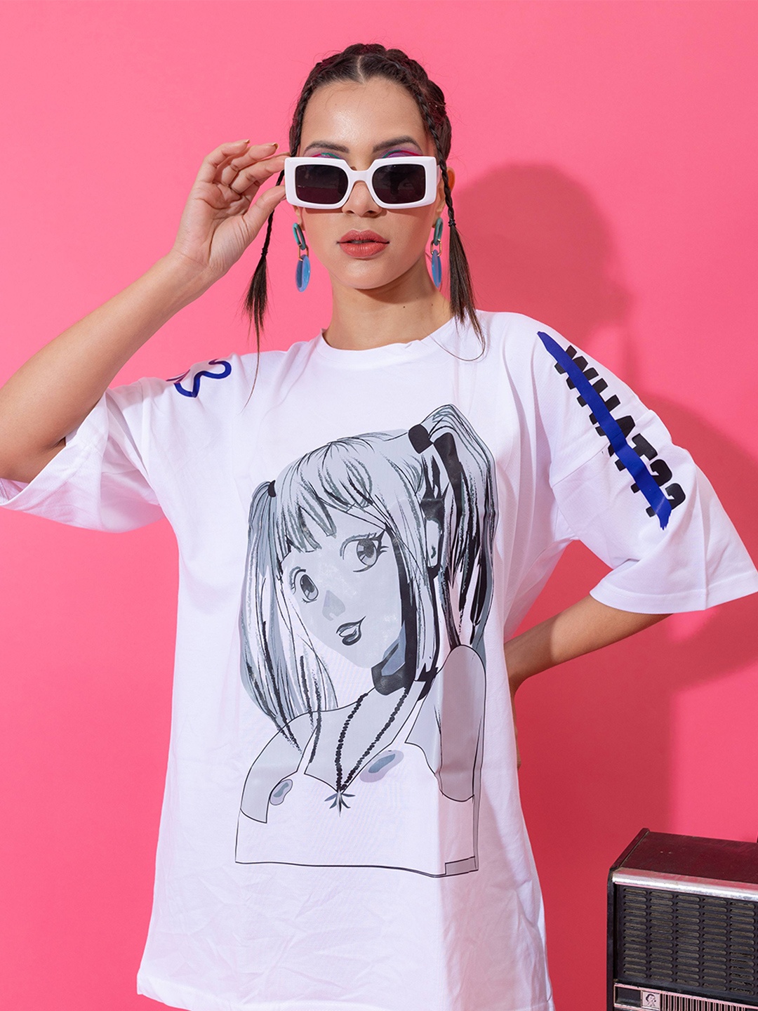 Stylecast X Hersheinbox Women Printed Drop Shoulder Sleeves Pure Cotton Boxy T-shirt, White
Stylecast X Hersheinbox Women Printed Drop Shoulder Sleeves Pure Cotton Boxy T-shirt, White