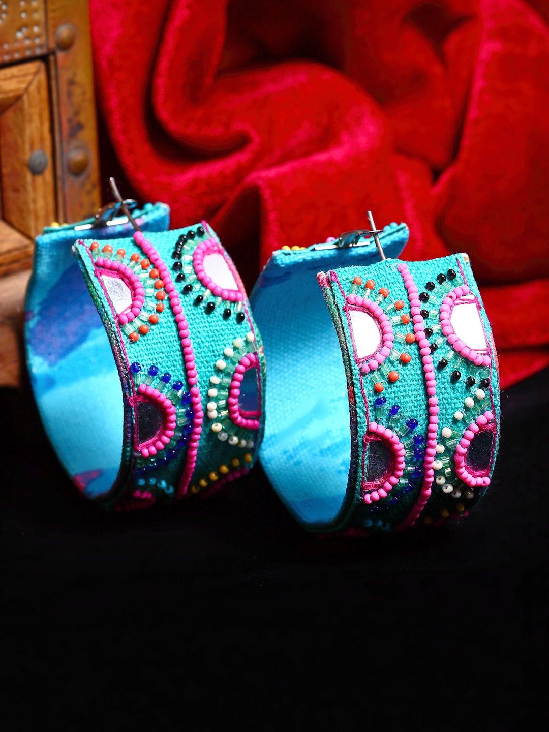 Moedbuille Silver Plated Embroidered Afghan Design Silver Plated Hoop Earrings, Turquoise blue
Moedbuille Silver Plated Embroidered Afghan Design Silver Plated Hoop Earrings, Turquoise blue