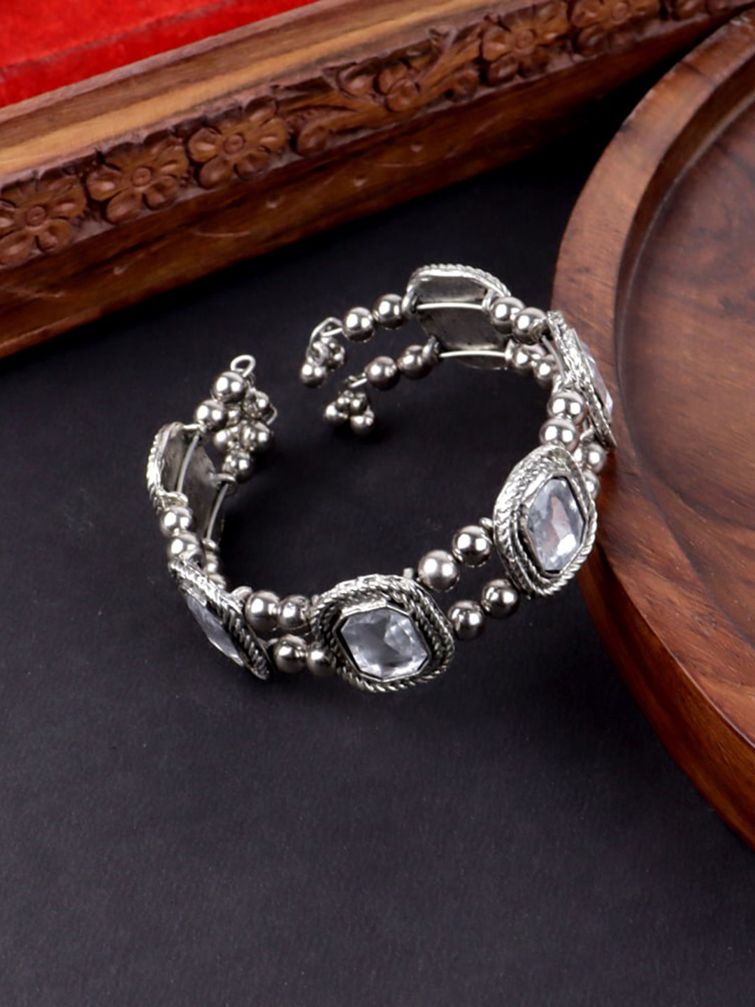 VAGHBHATT Women White & Silver-Toned Sterling Silver Silver-Plated Bangle-Style Bracelet
VAGHBHATT Women White & Silver-Toned Sterling Silver Silver-Plated Bangle-Style Bracelet