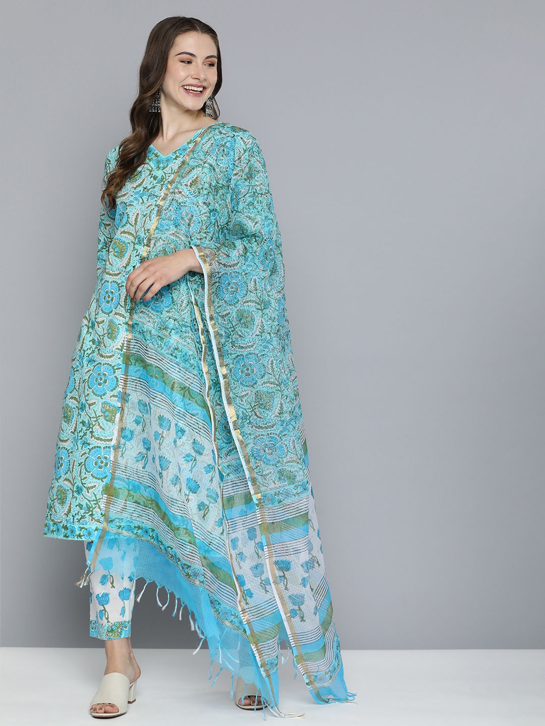 HERE&NOW Floral Printed Regular Pure Cotton Kurta with Trousers & With Dupatta, Blue
HERE&NOW Floral Printed Regular Pure Cotton Kurta with Trousers & With Dupatta, Blue